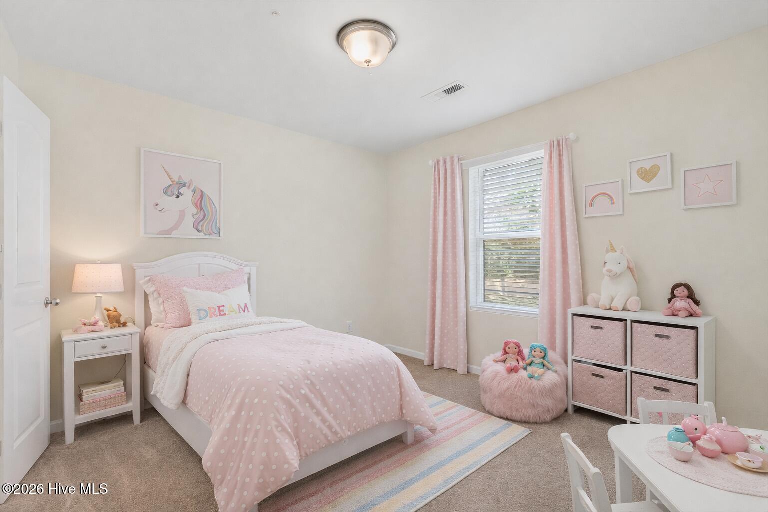 100540215 | Photo 33