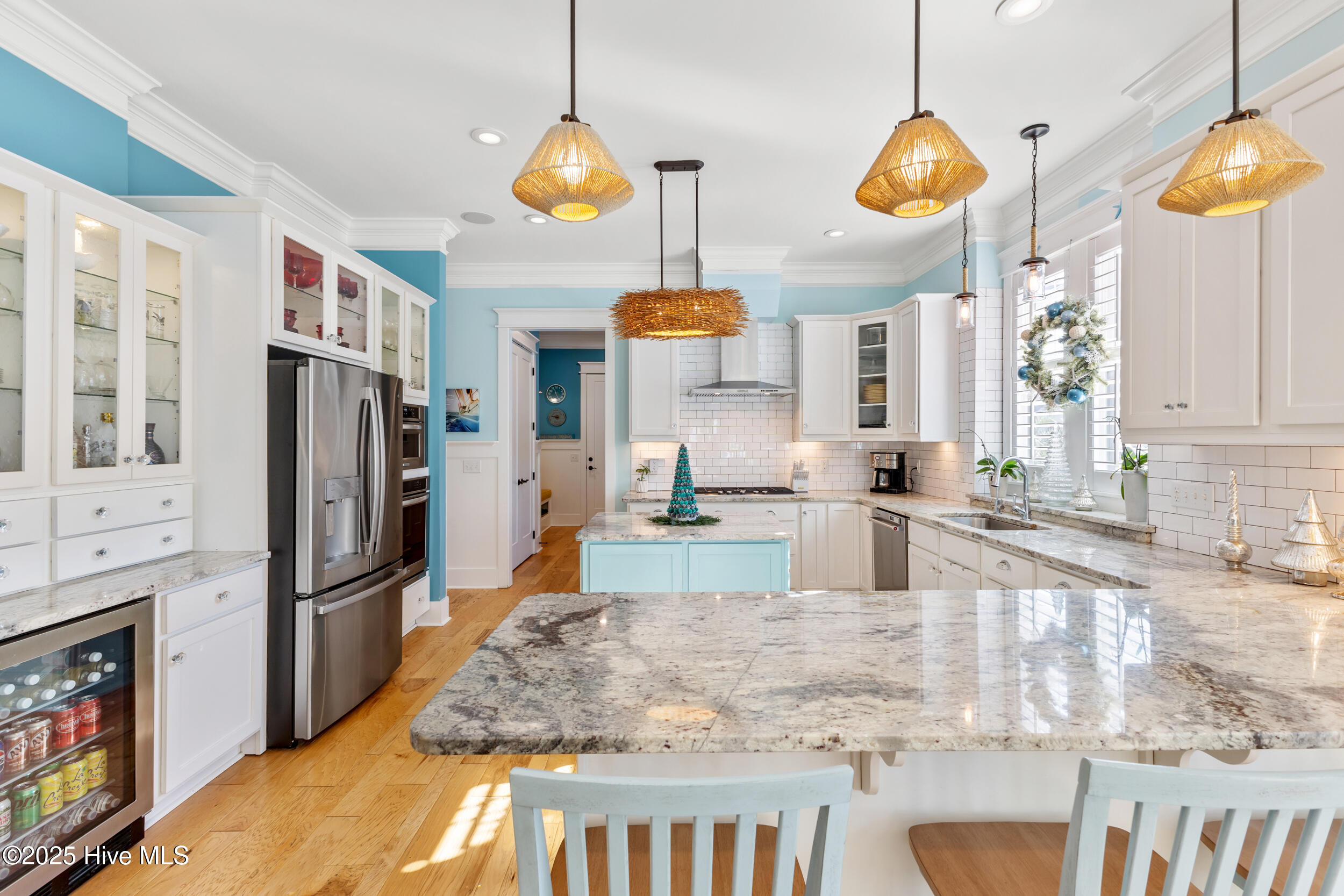 100543179 | Photo 23