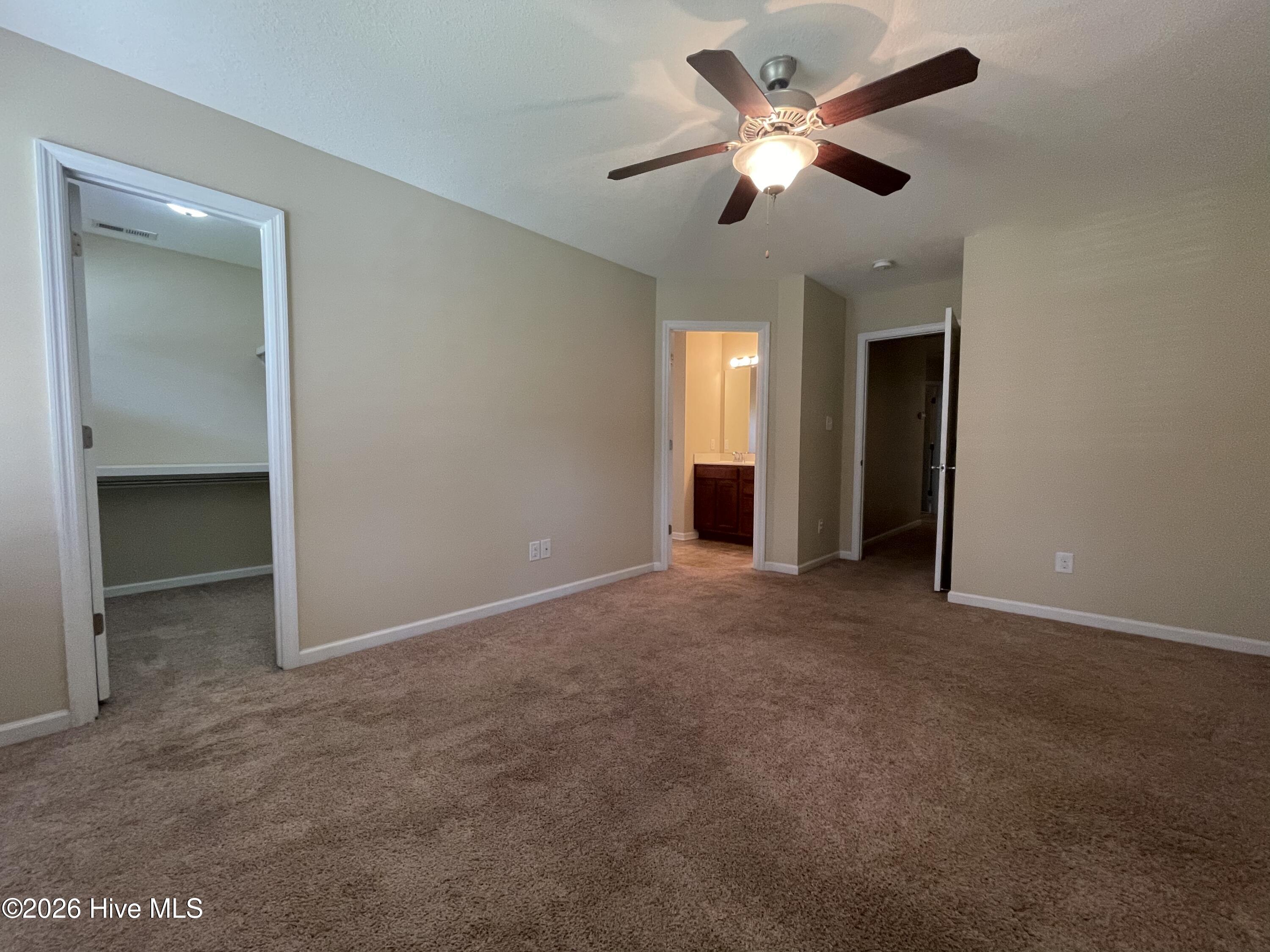 100562553 | Photo 25