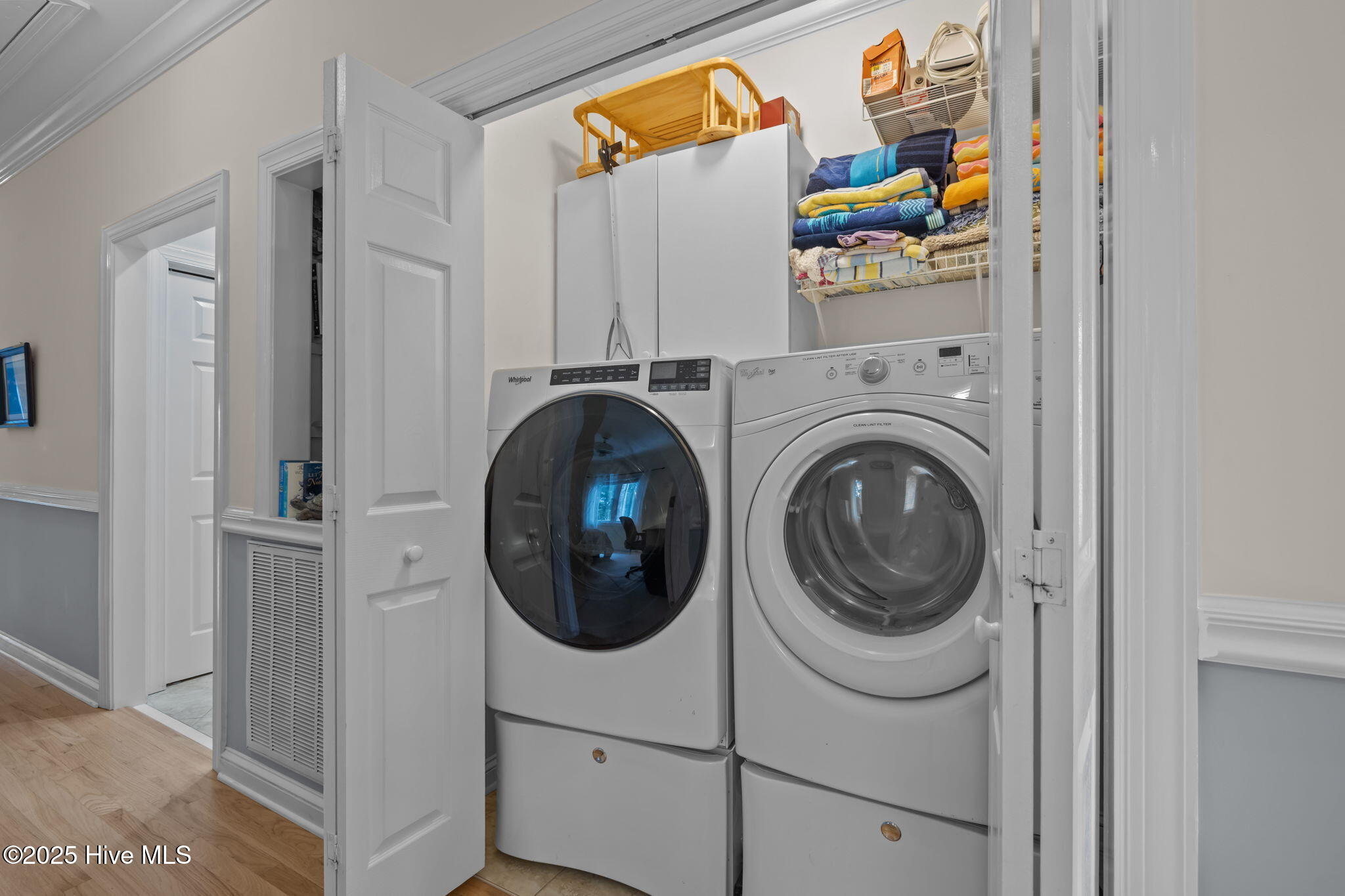 100558130 | Photo 20