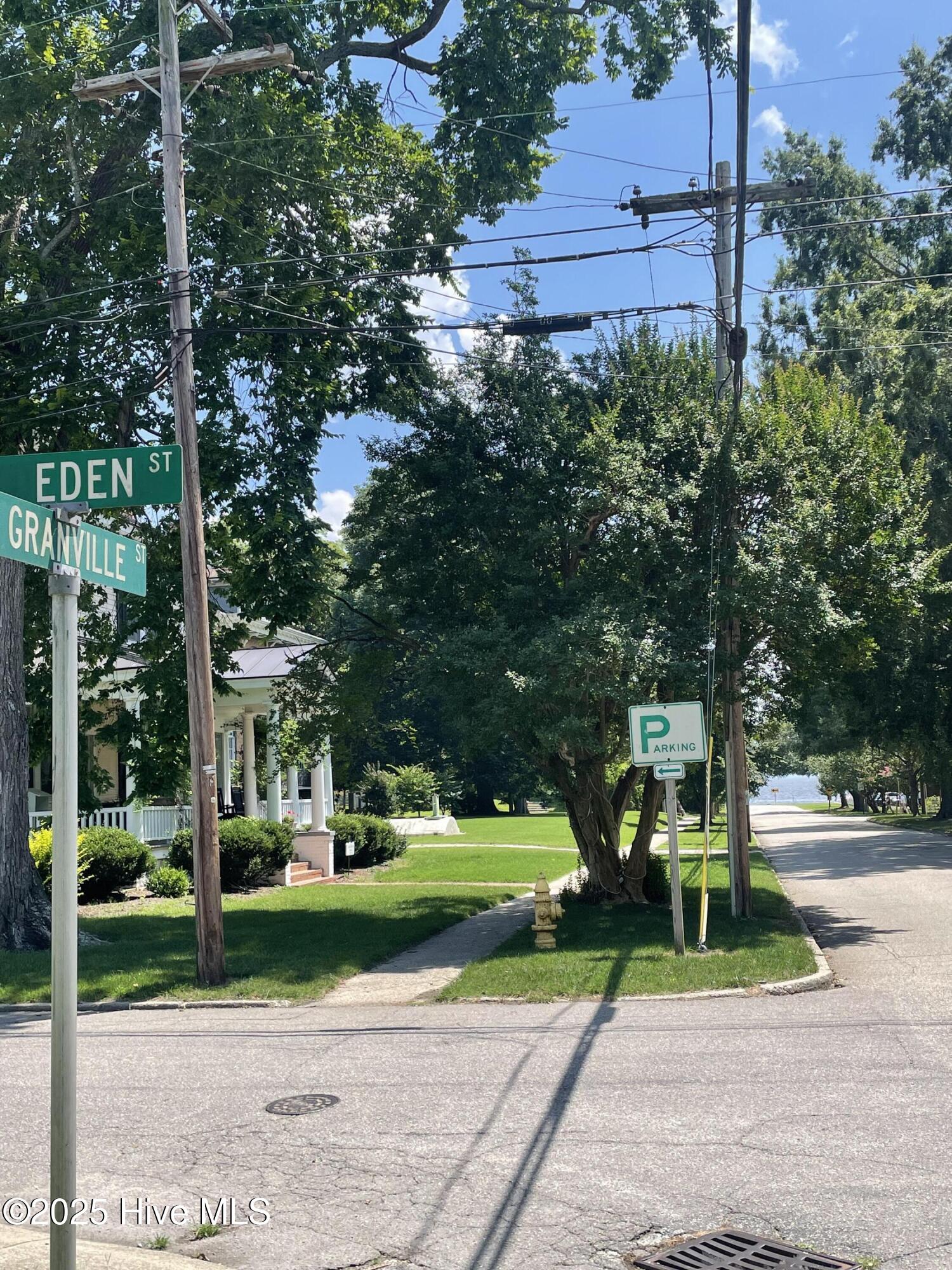 102 W Eden Street, Edenton, NC, 27932