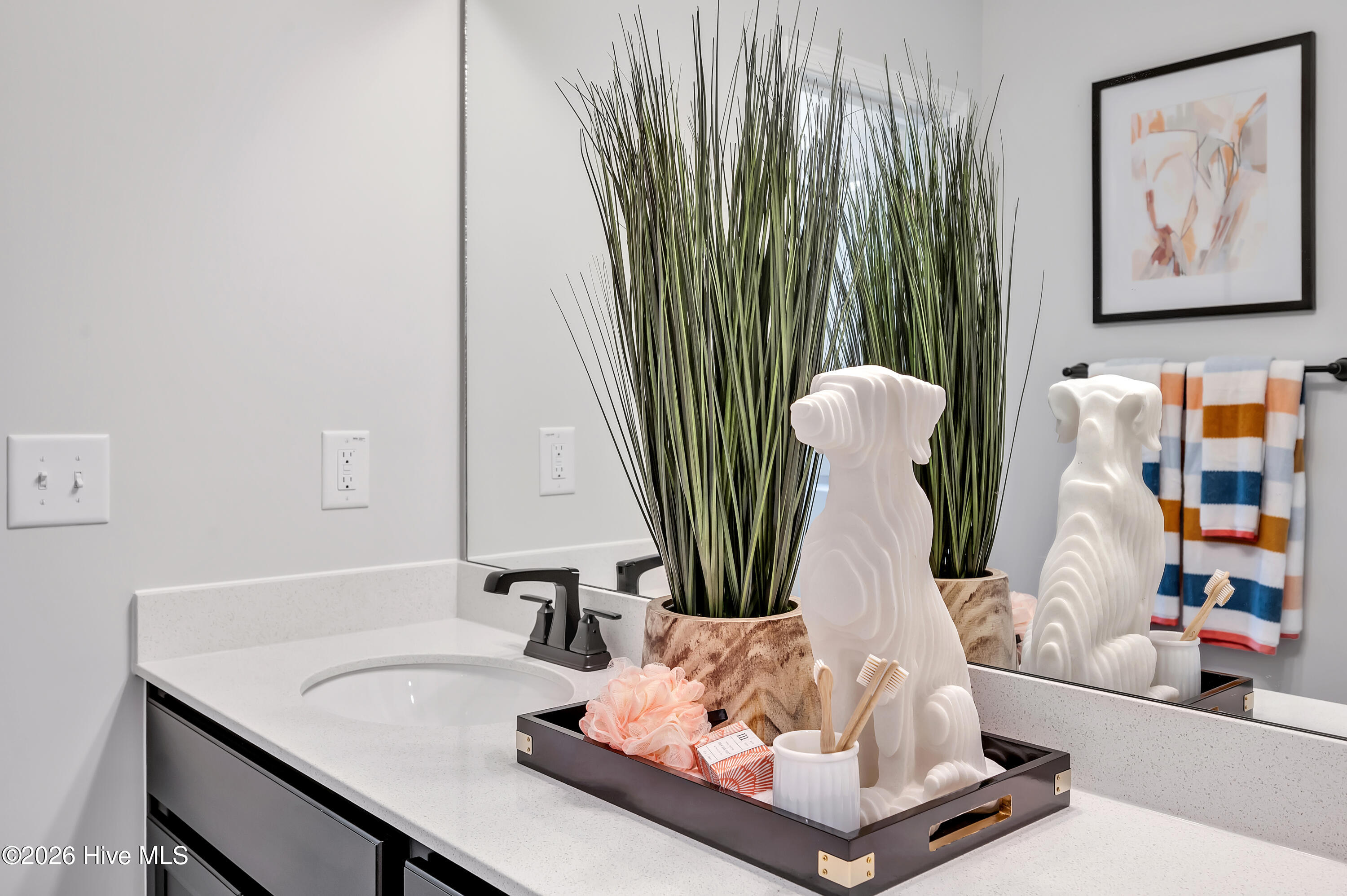 100548090 | Photo 36