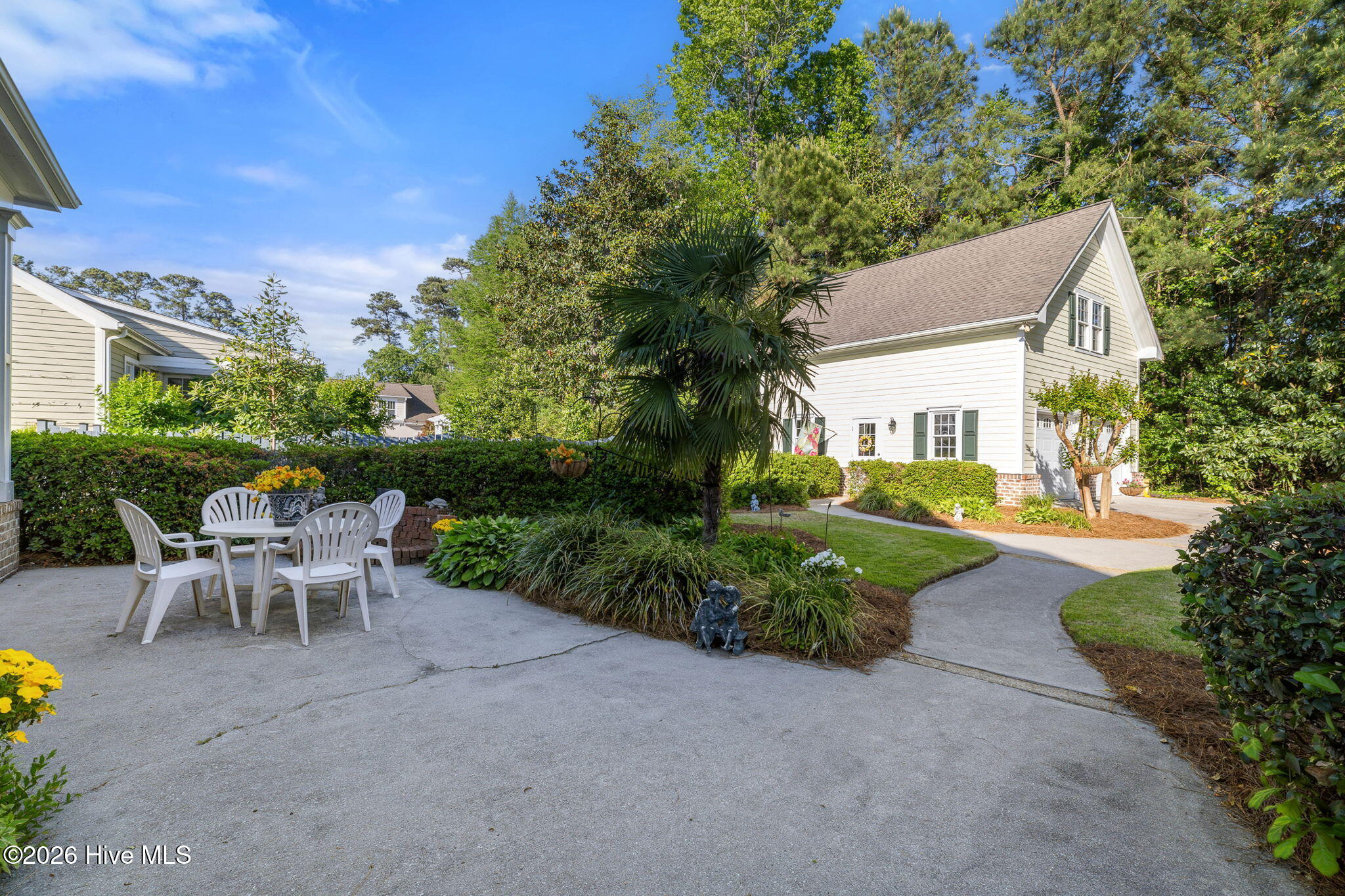 100570394 | Photo 84