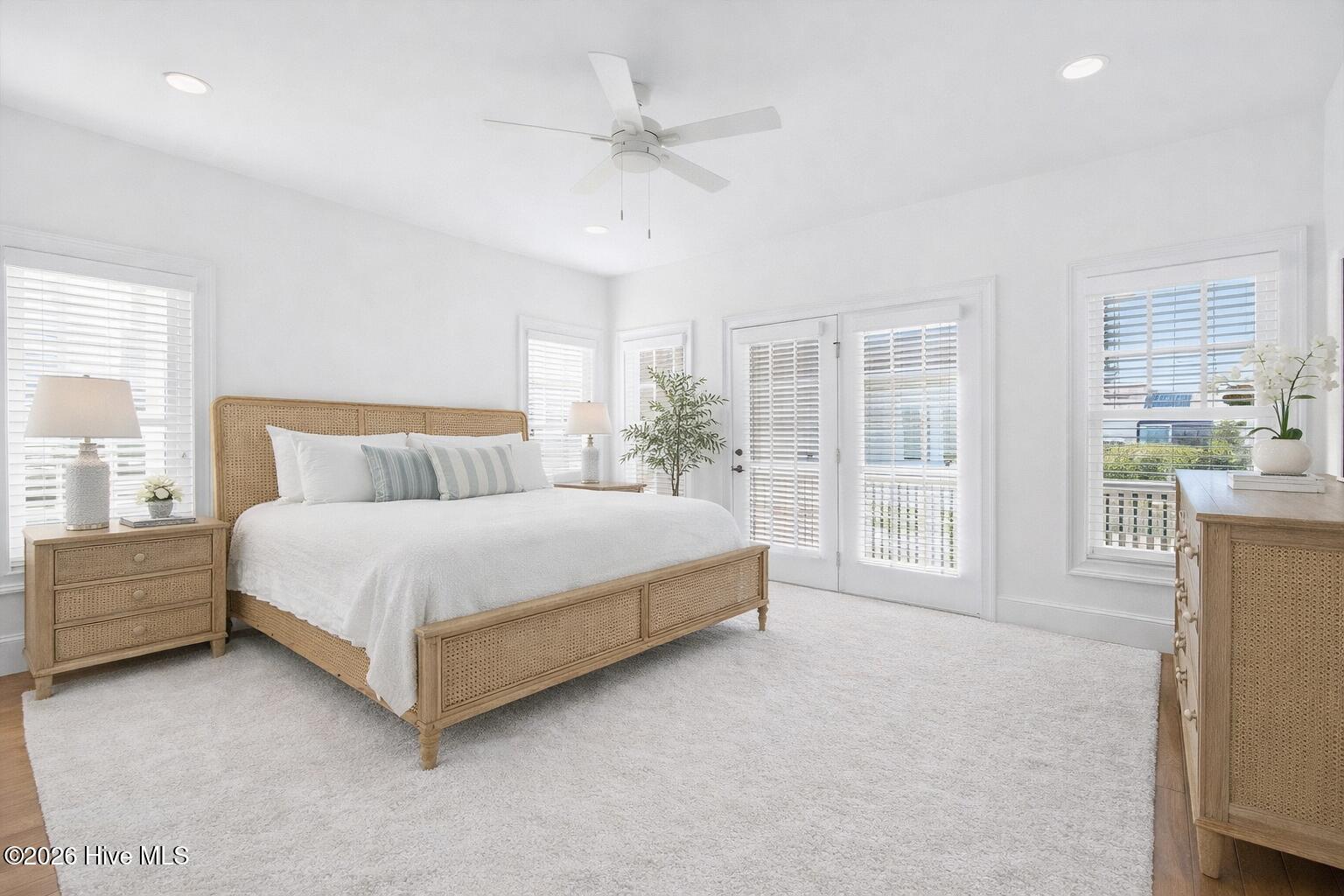 100540926 | Photo 17