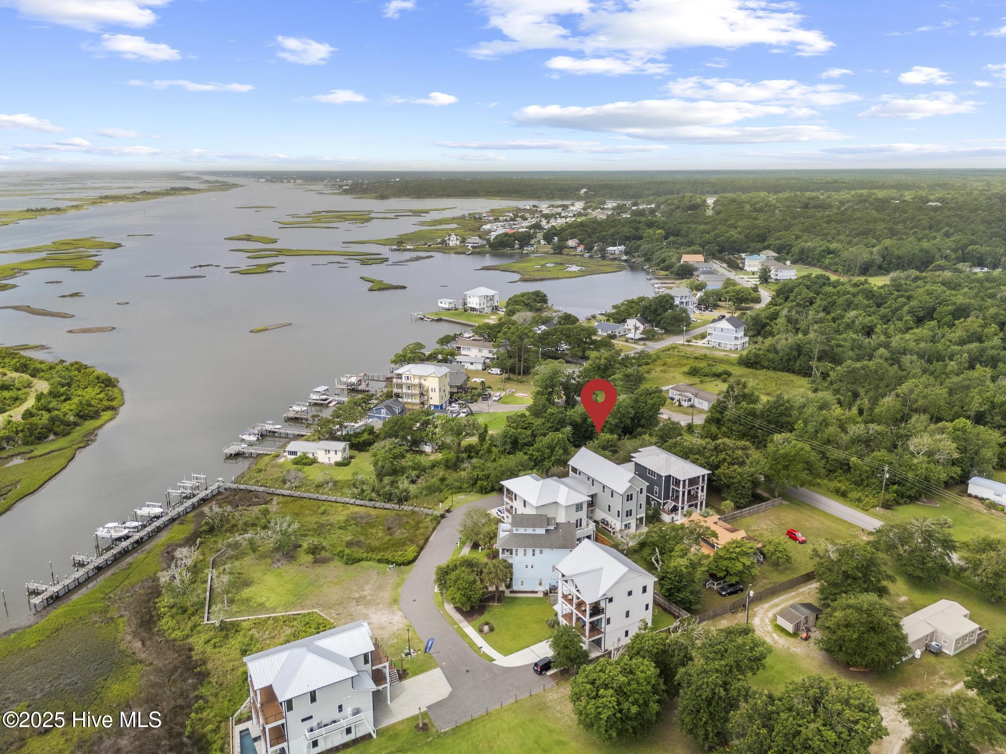 100517946 | Photo 64