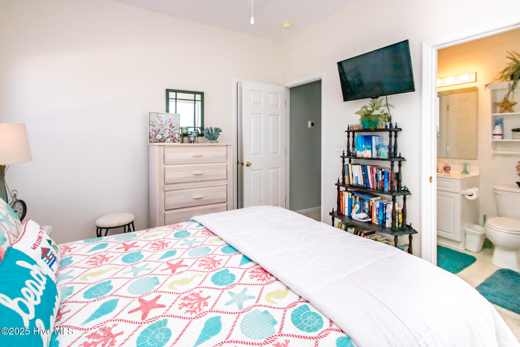 100552425 | Photo 11