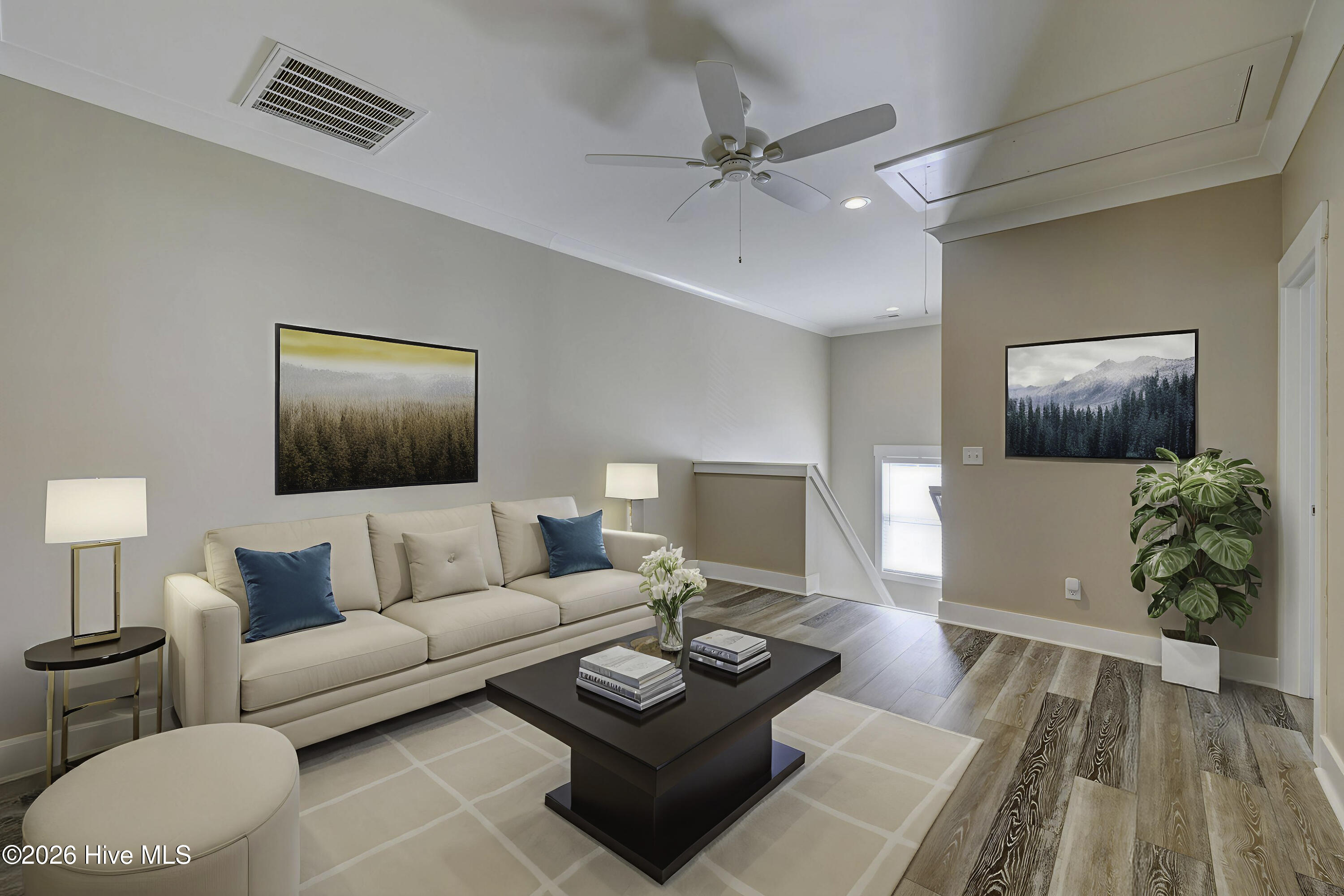 100534691 | Photo 54