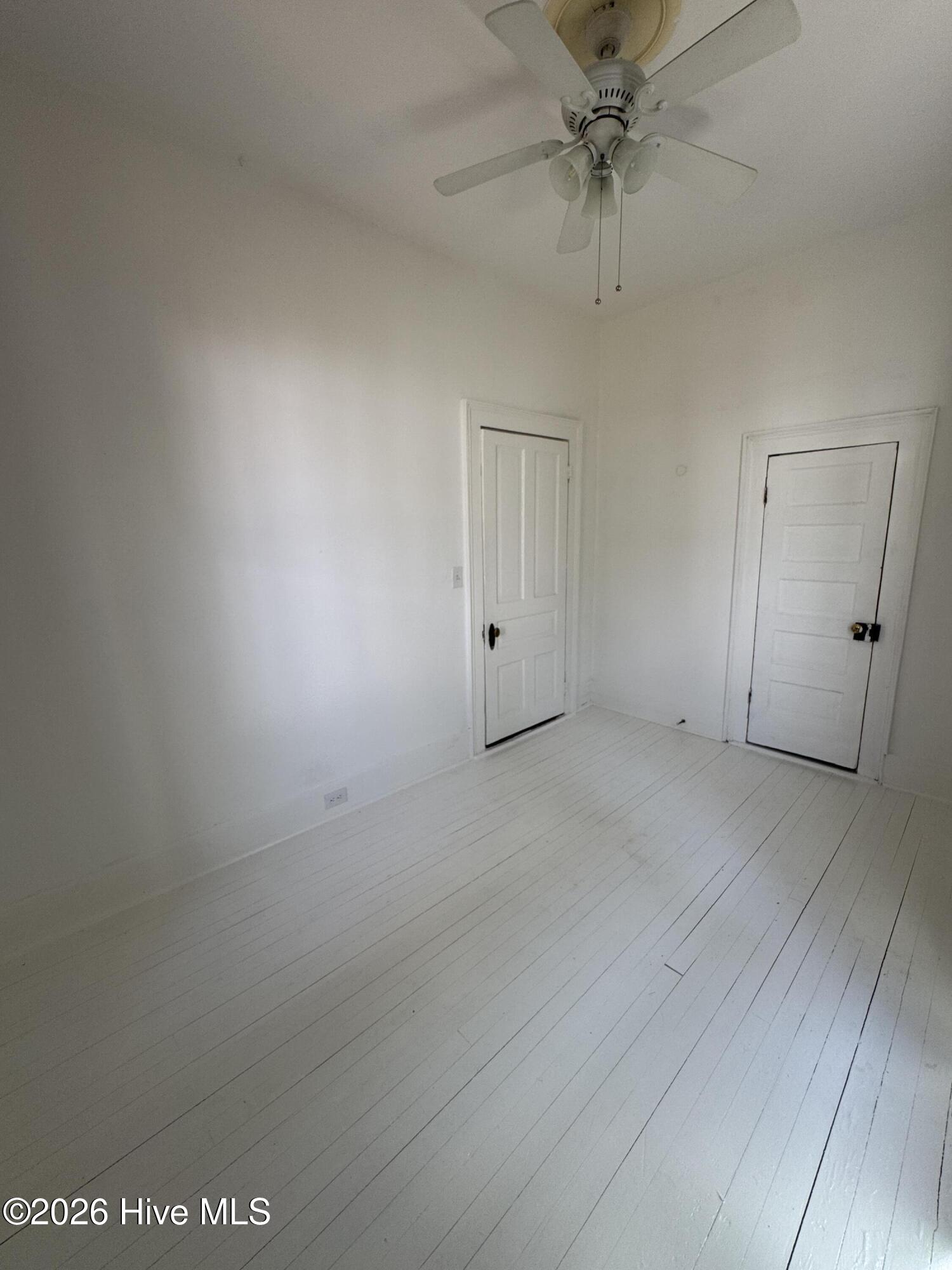 100564454 | Photo 21