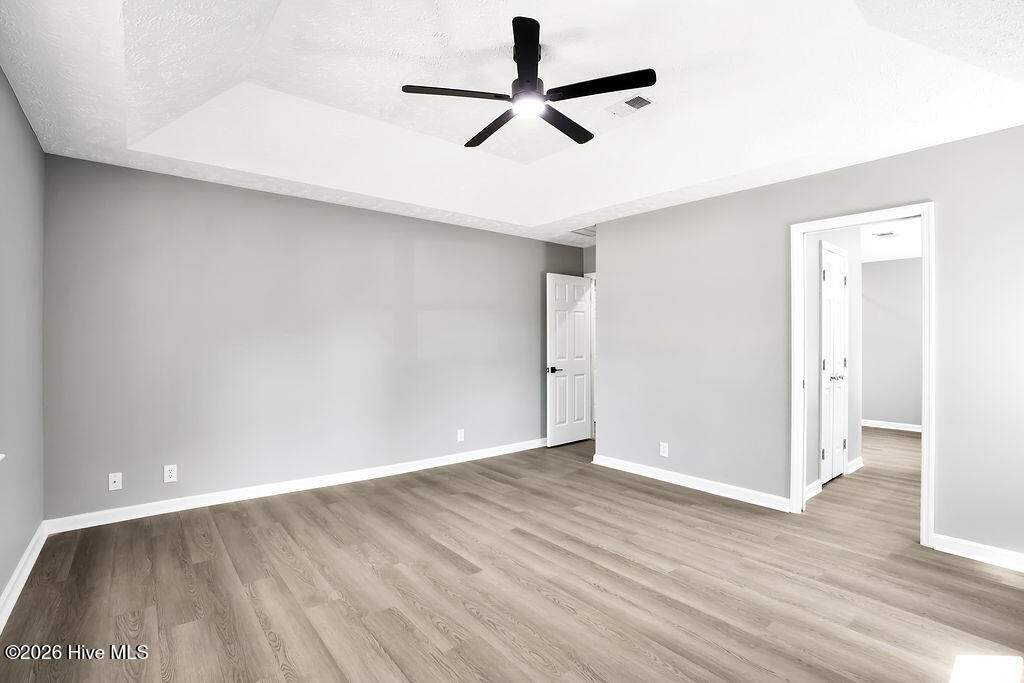 100567951 | Photo 23