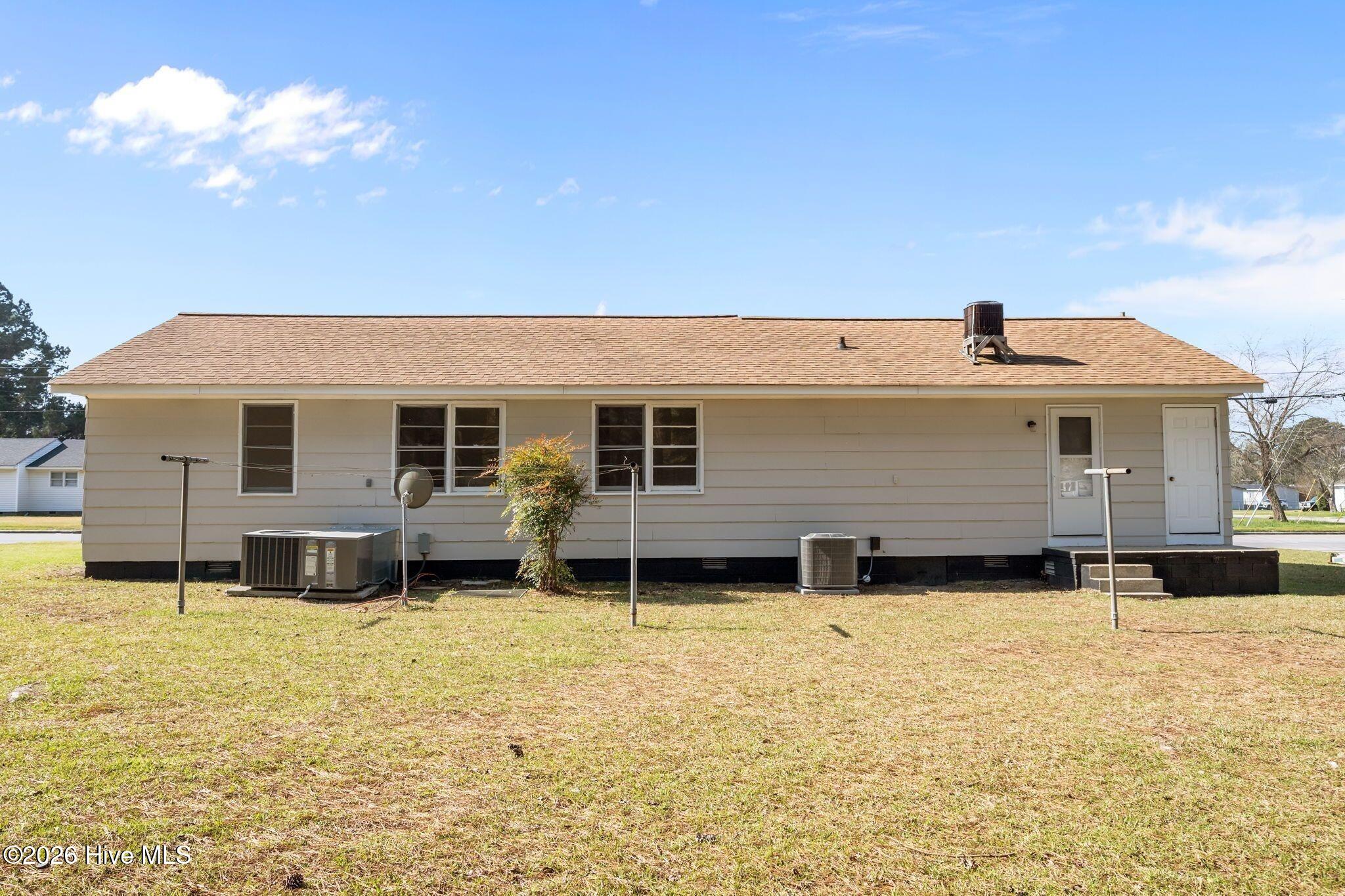 100562328 | Photo 17