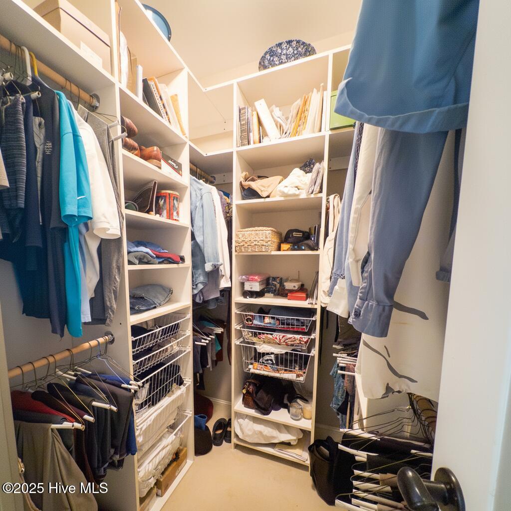 100539853 | Photo 25