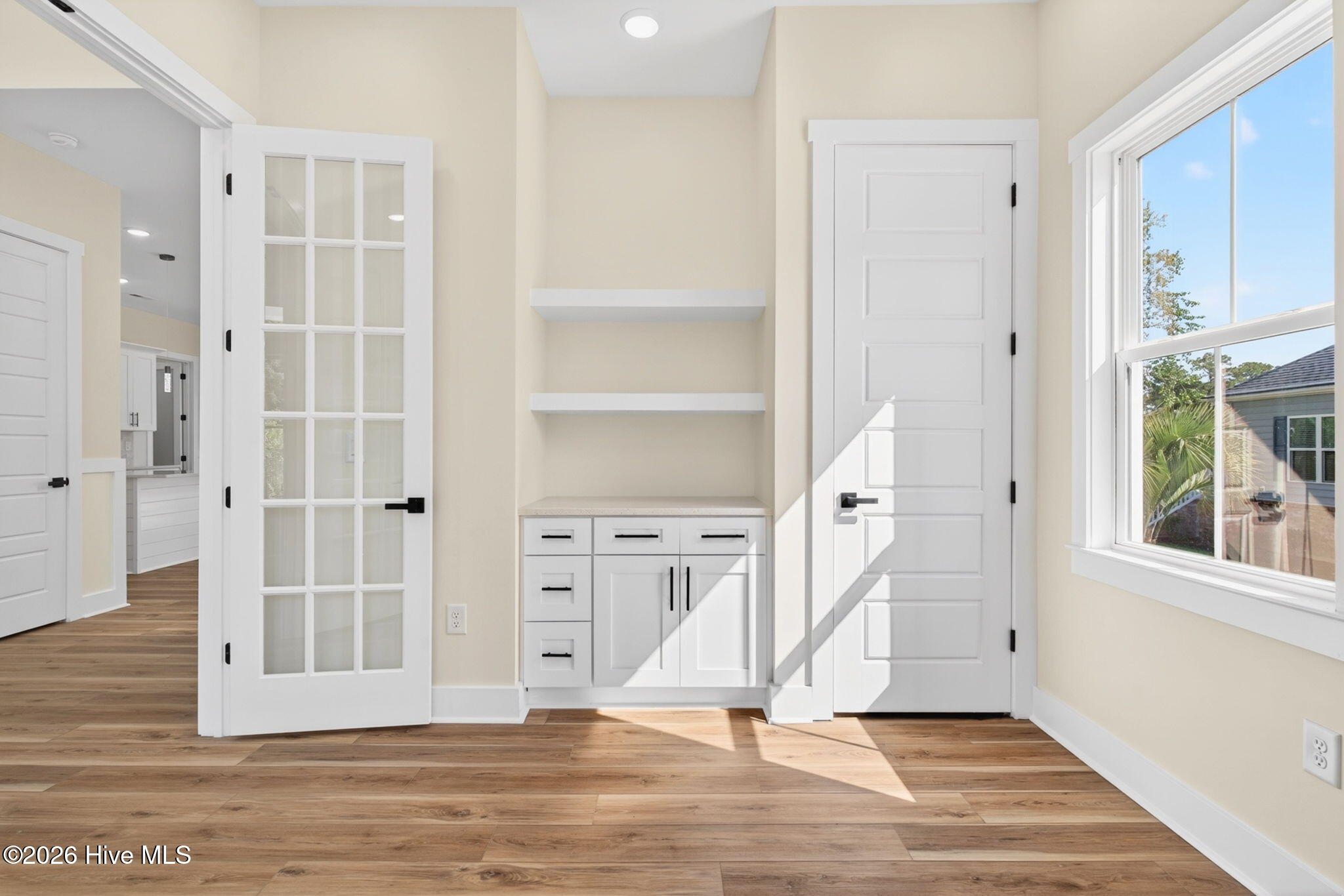 100568512 | Photo 13