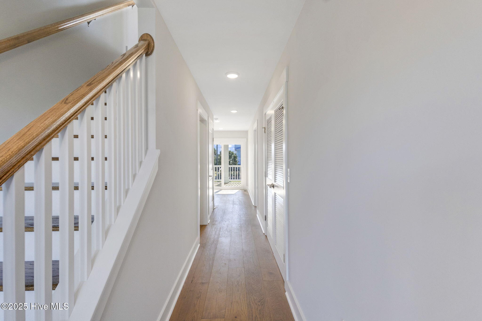 100522656 | Photo 26