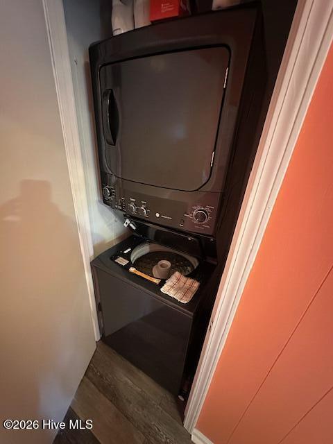 100551370 | Photo 13