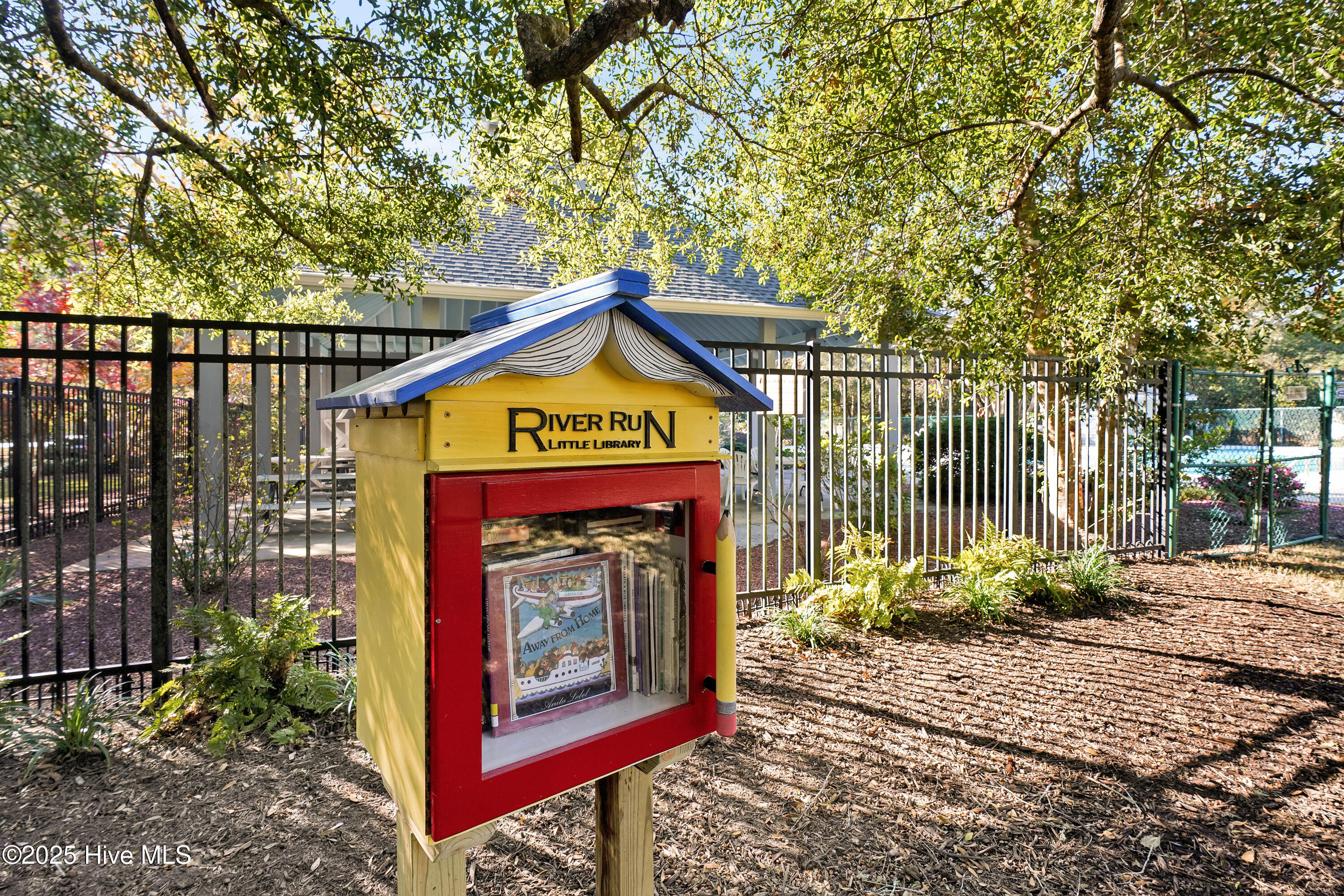 100544315 | Photo 22