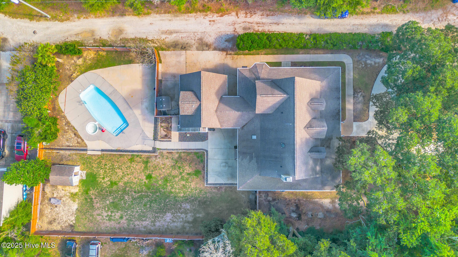 100532167 | Photo 84