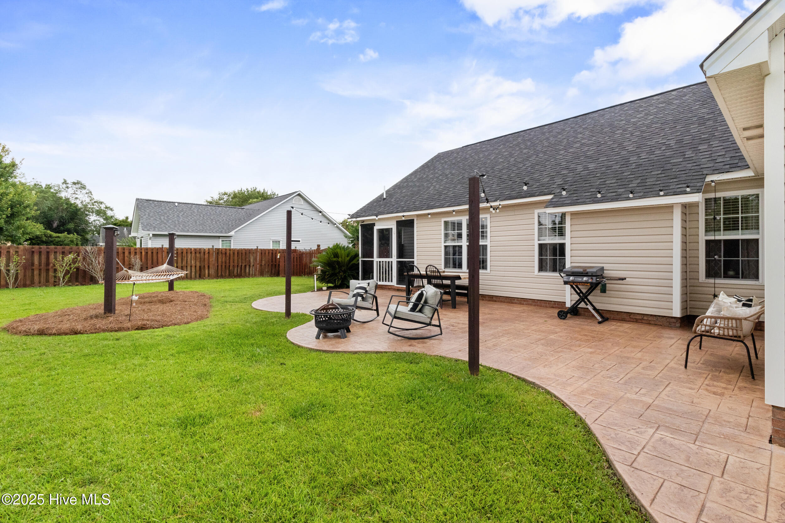 100552310 | Photo 34