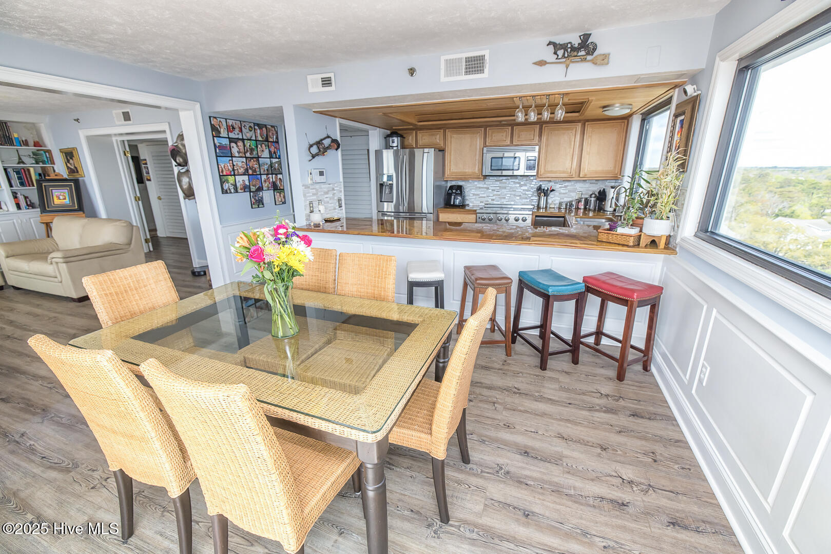 100567097 | Photo 12