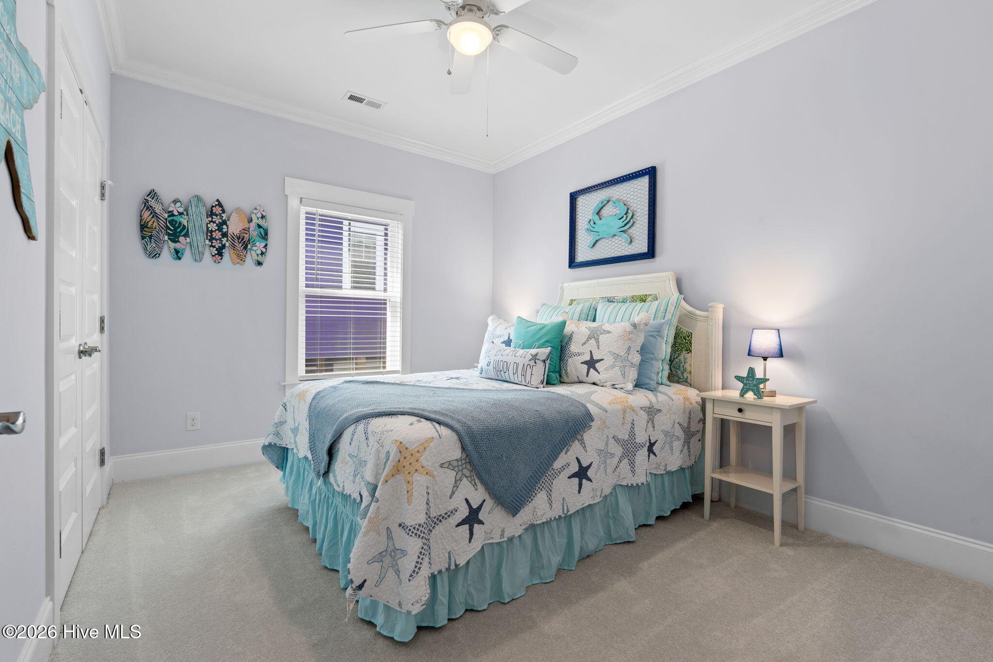 100563118 | Photo 32