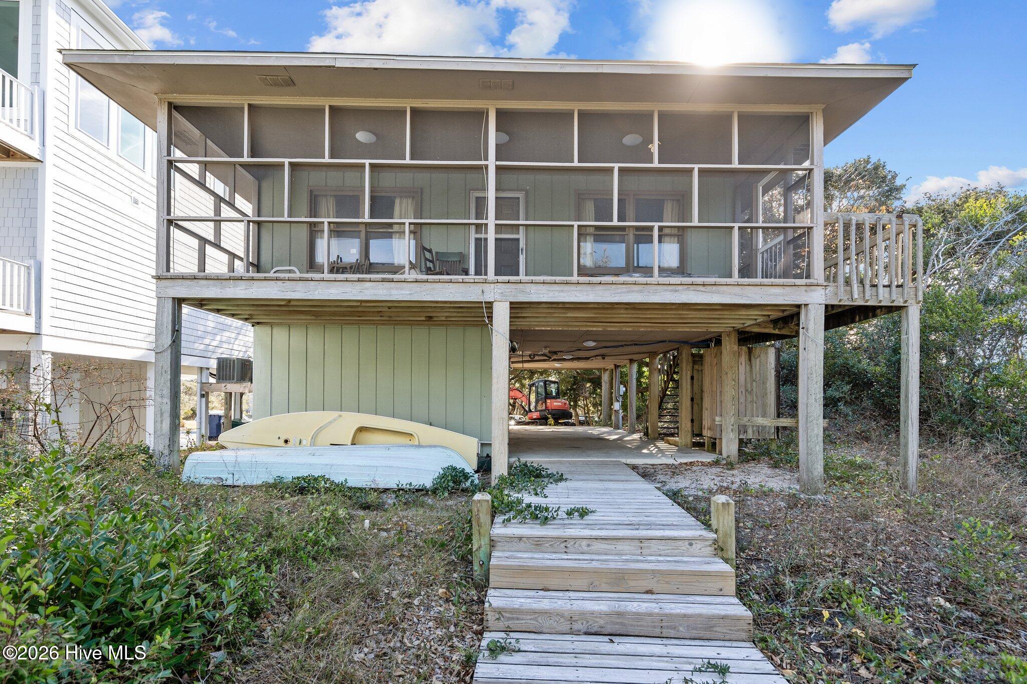 100559194 | Photo 34