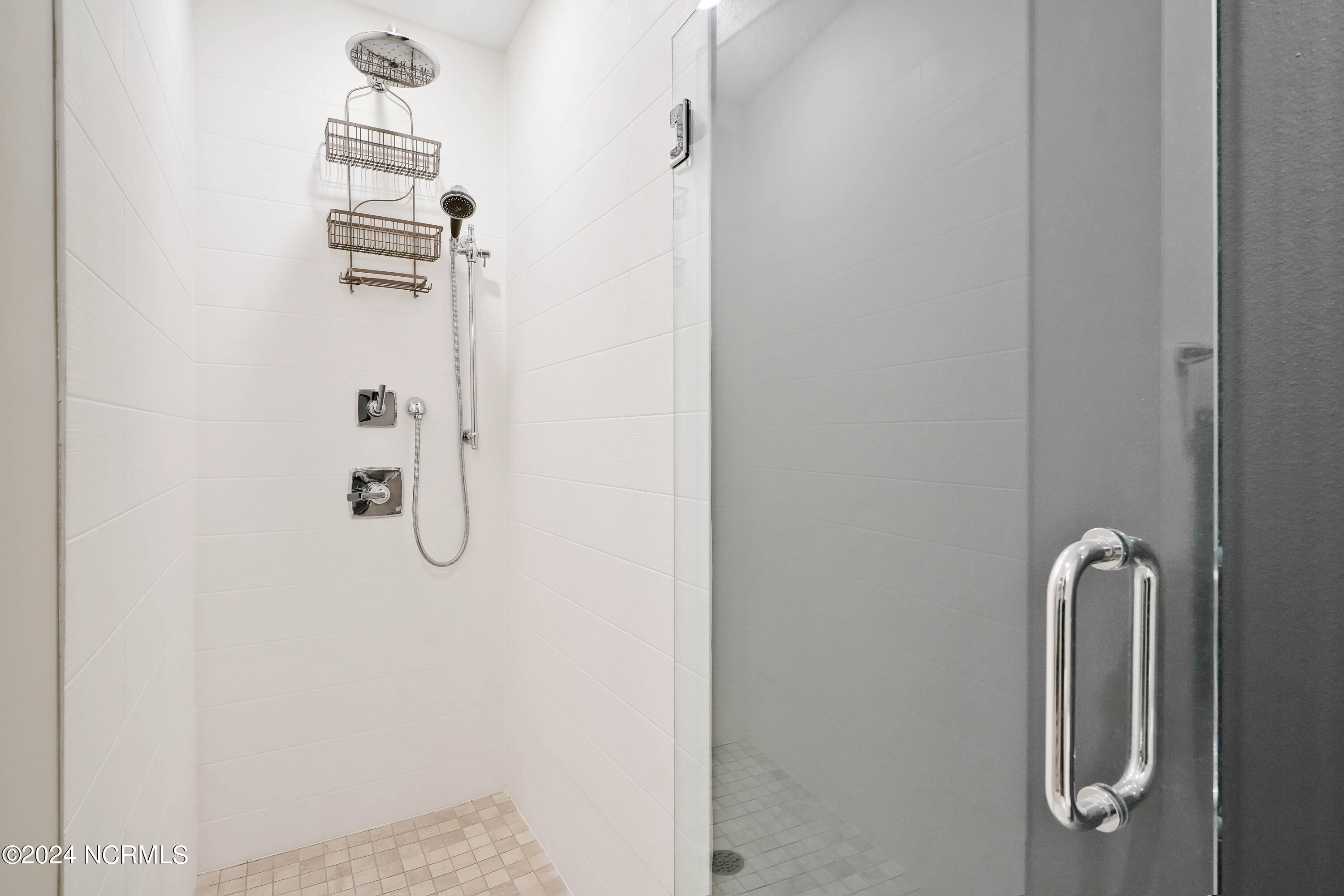 100556540 | Photo 35