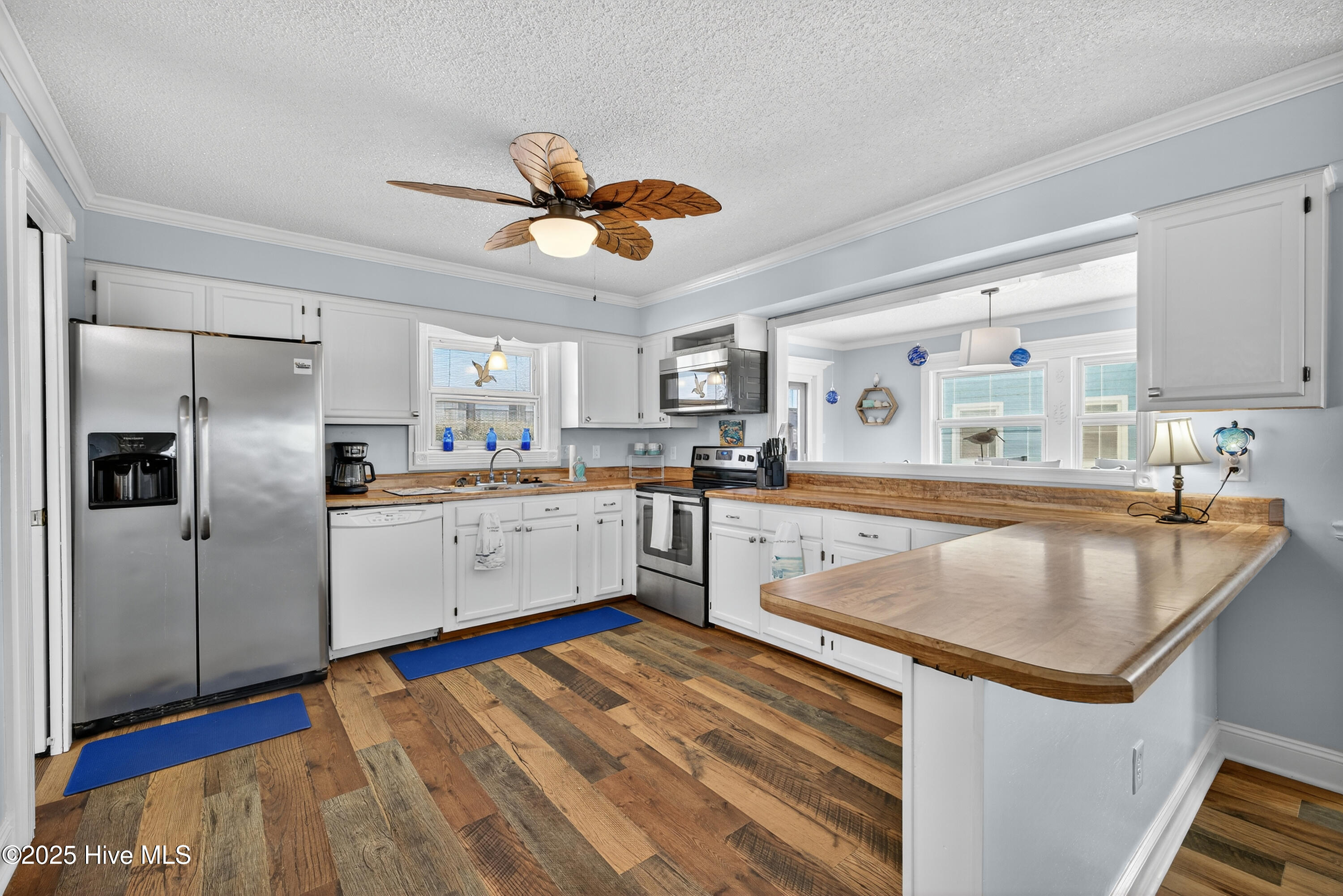 100542400 | Photo 12