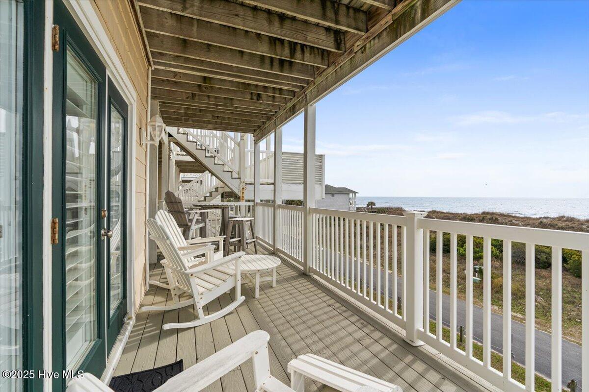 100540998 | Photo 43