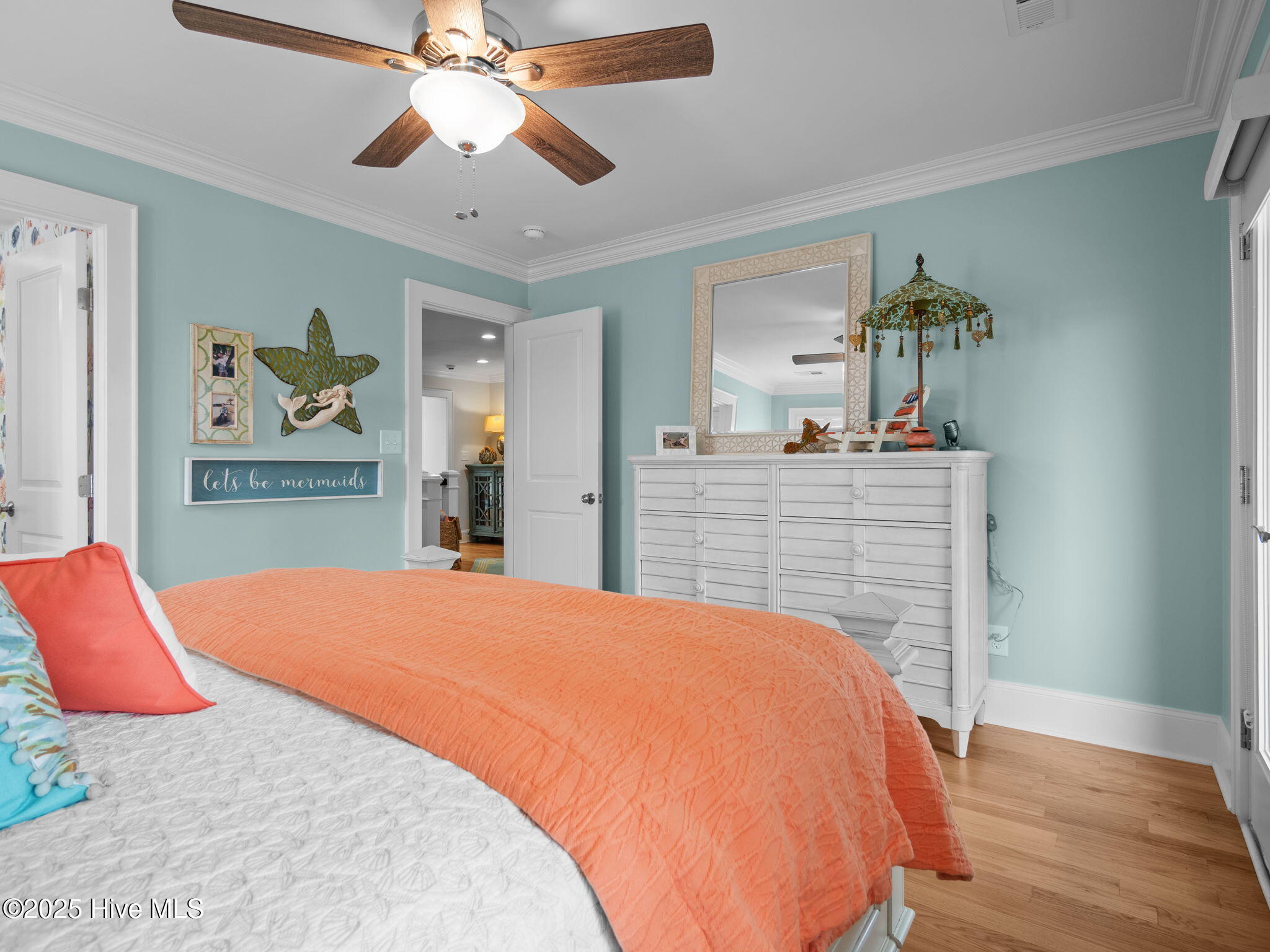 100527166 | Photo 51