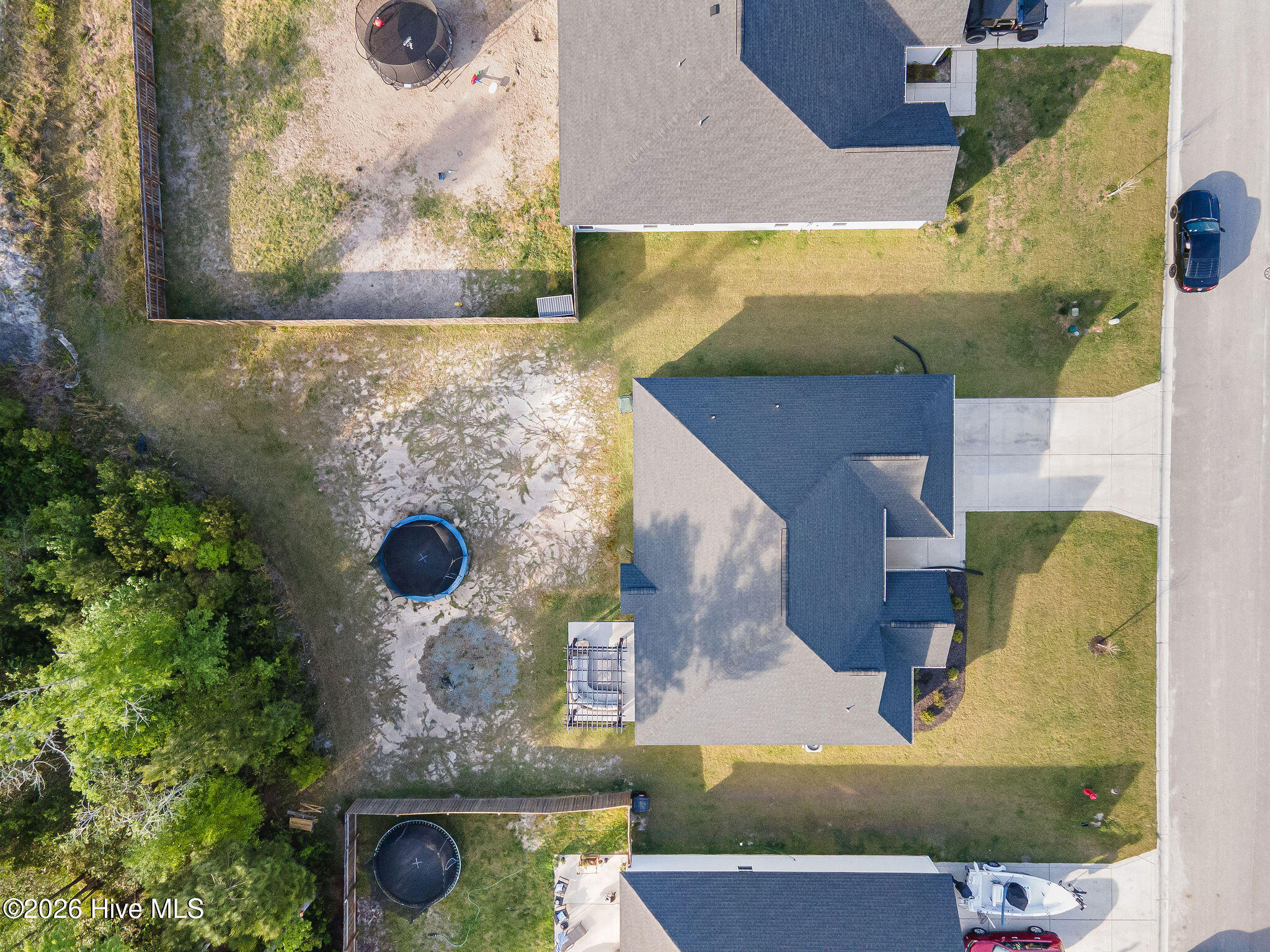 100568428 | Photo 64