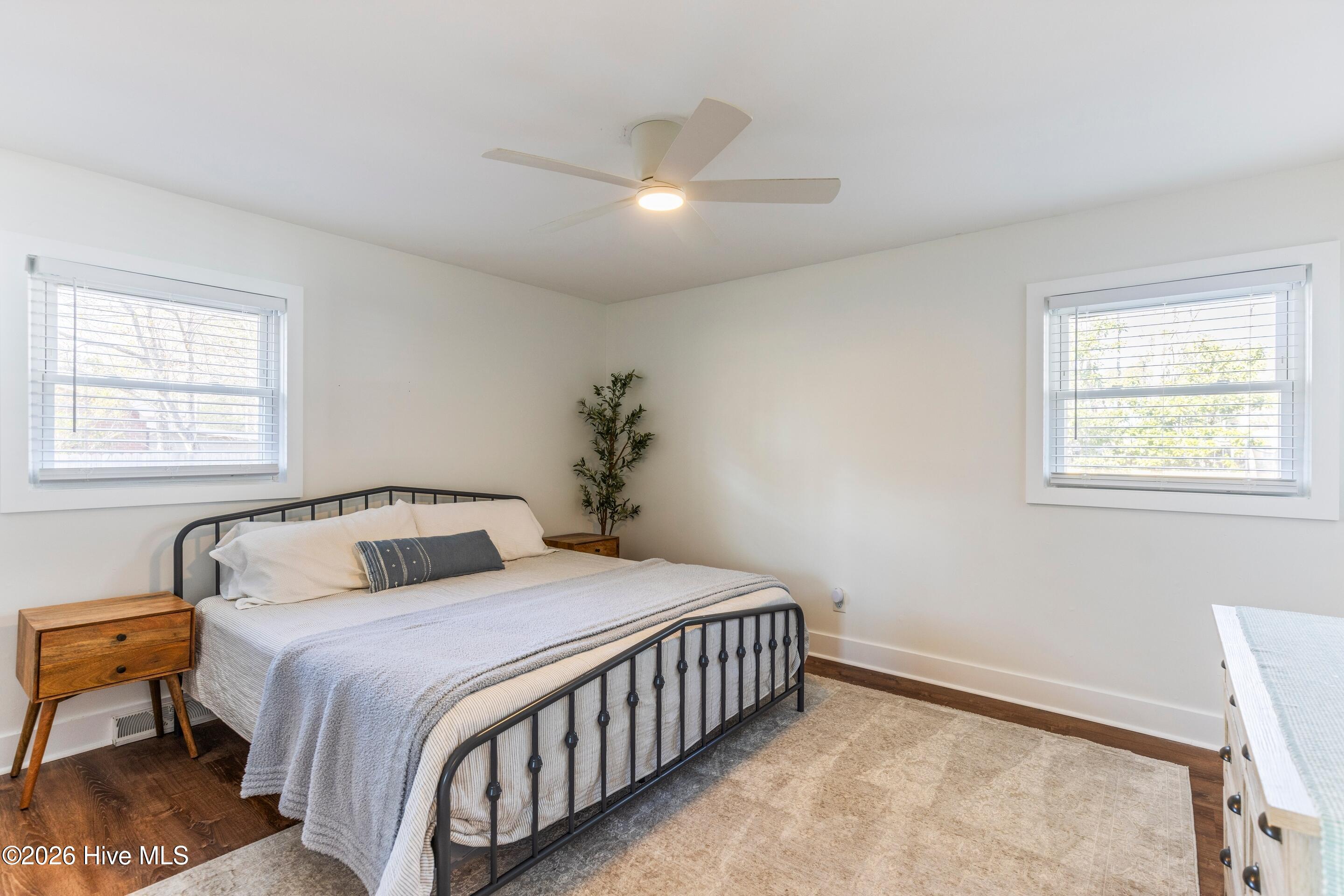 100547942 | Photo 26