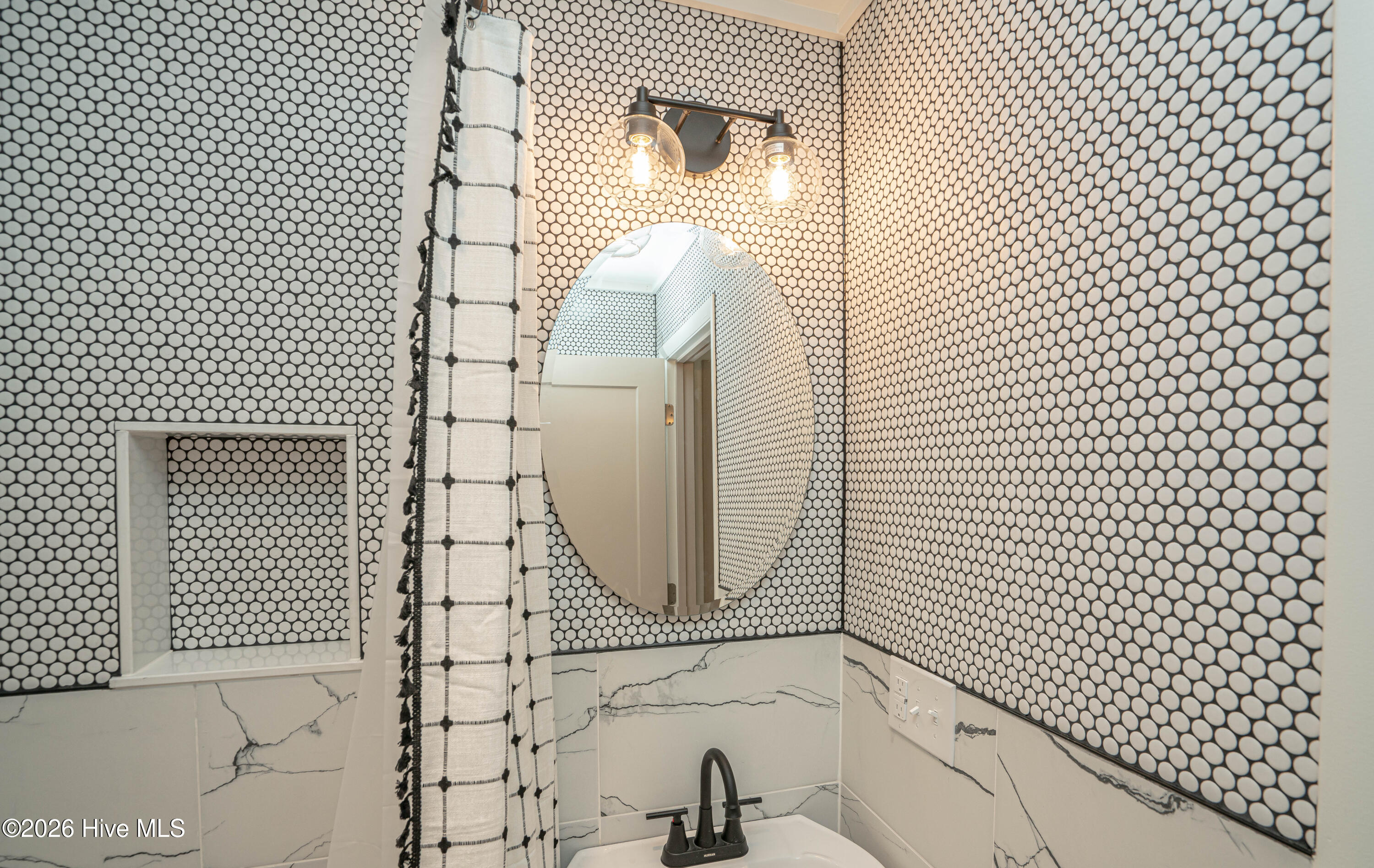 100567372 | Photo 59