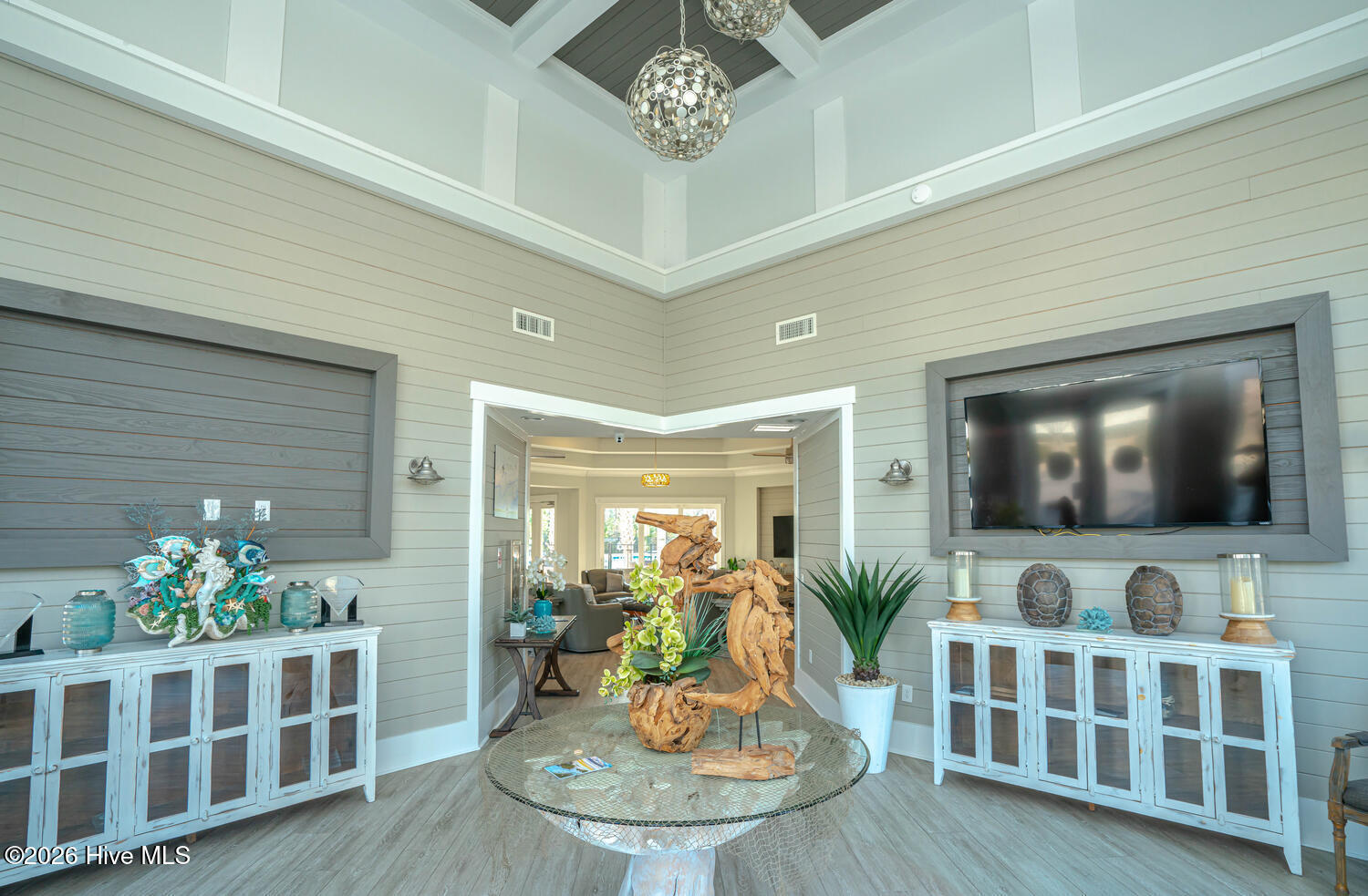 100555631 | Photo 14