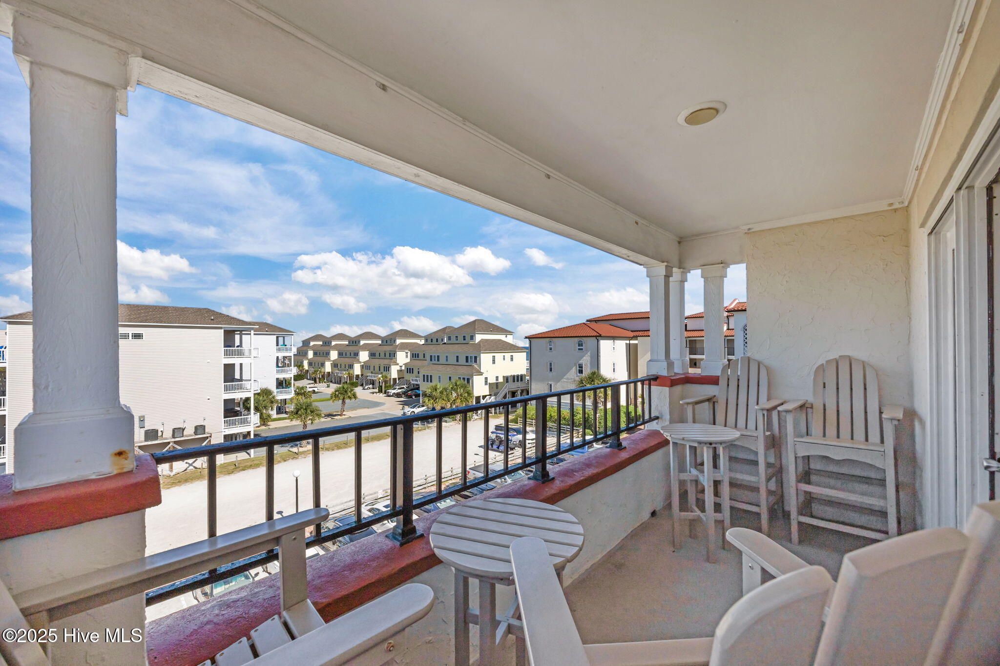 100529648 | Photo 30