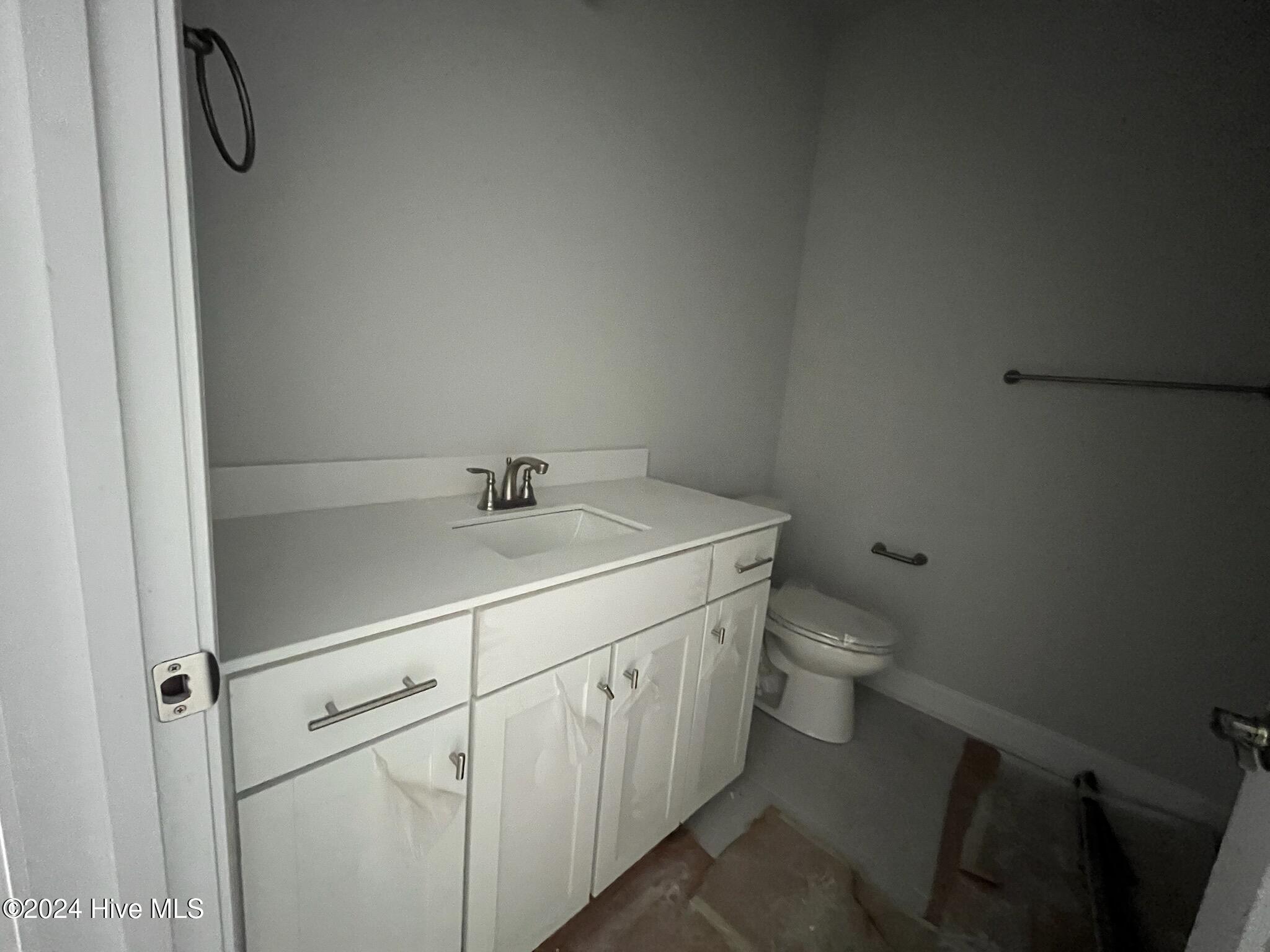 100421670 | Photo 12