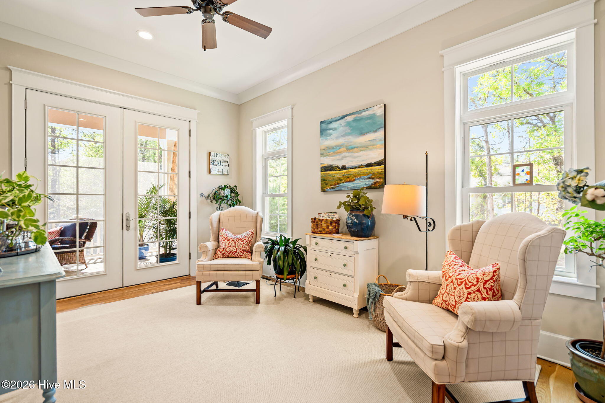 100567886 | Photo 31