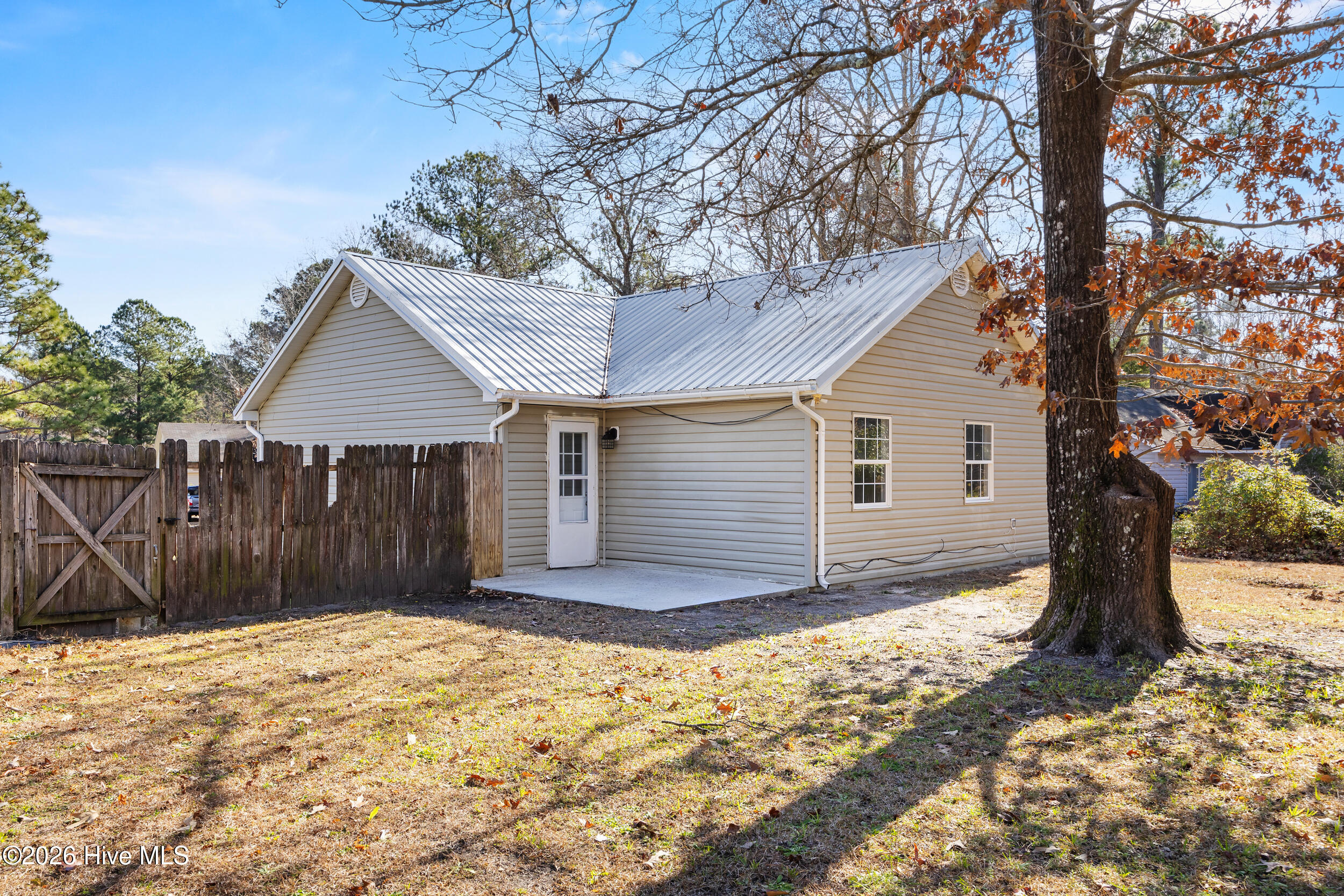 100548509 | Photo 25