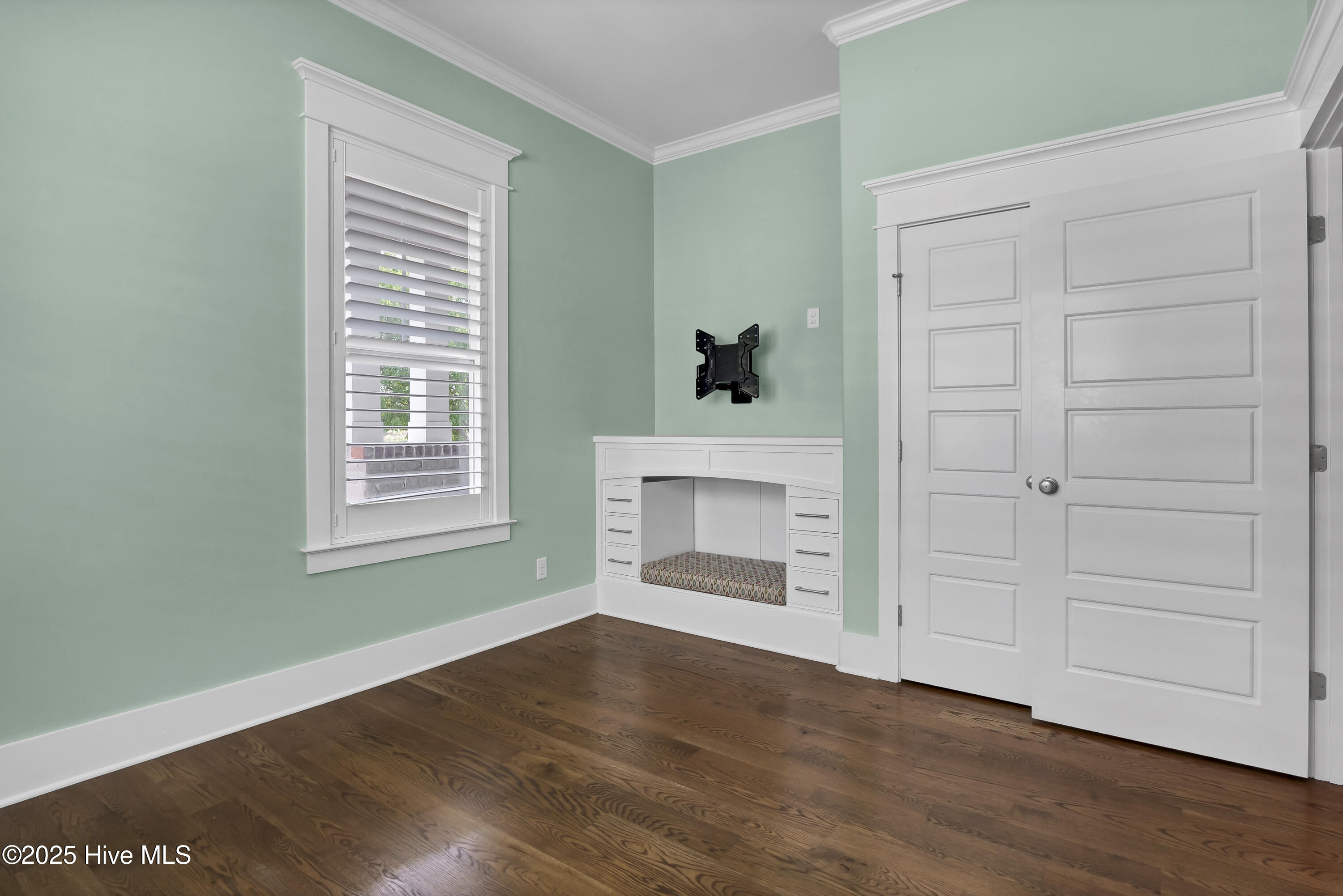 100537444 | Photo 11