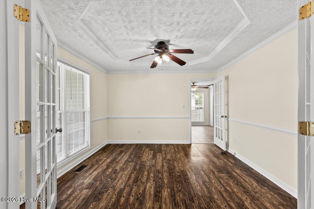 100567126 | Photo 13