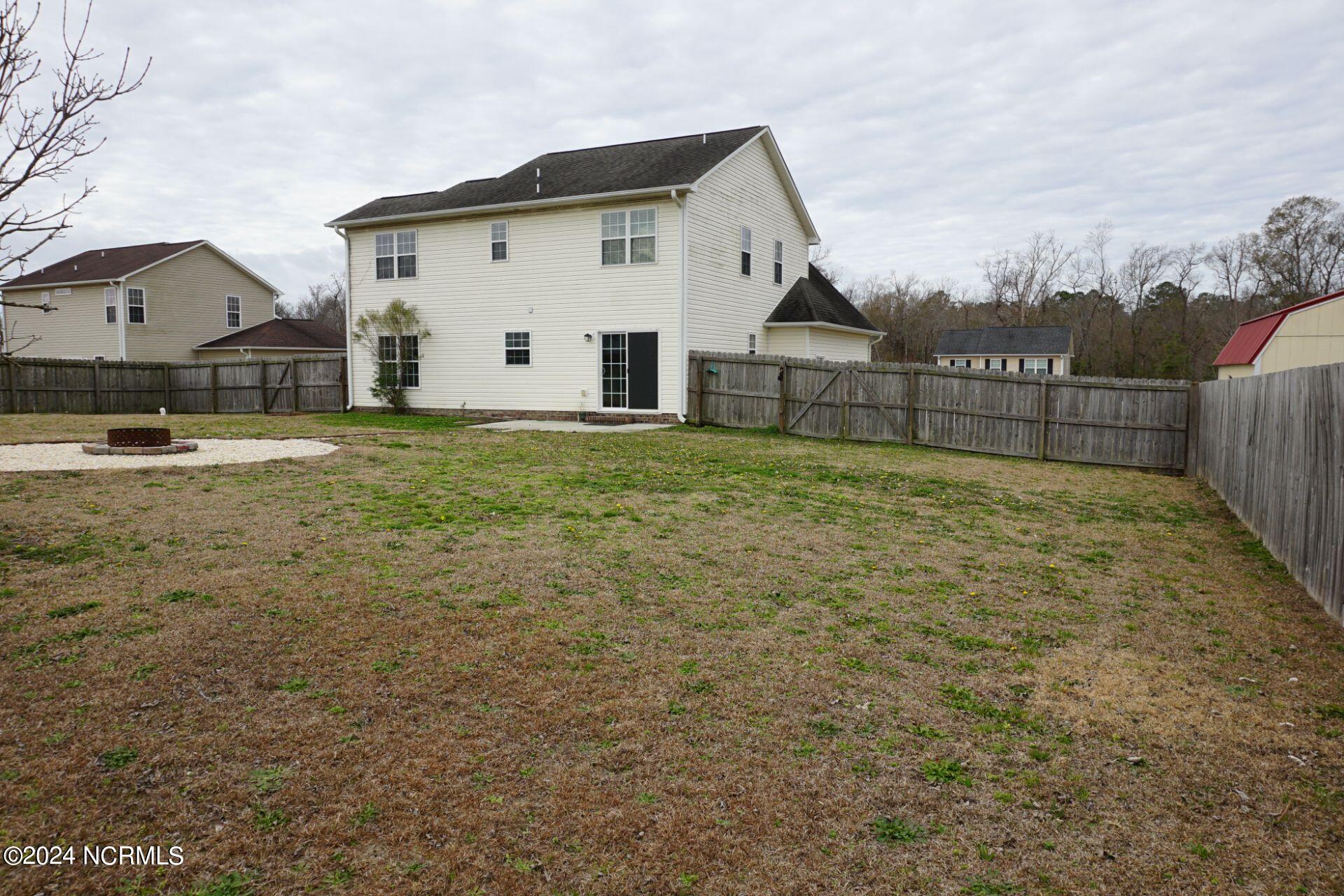 100550714 | Photo 33