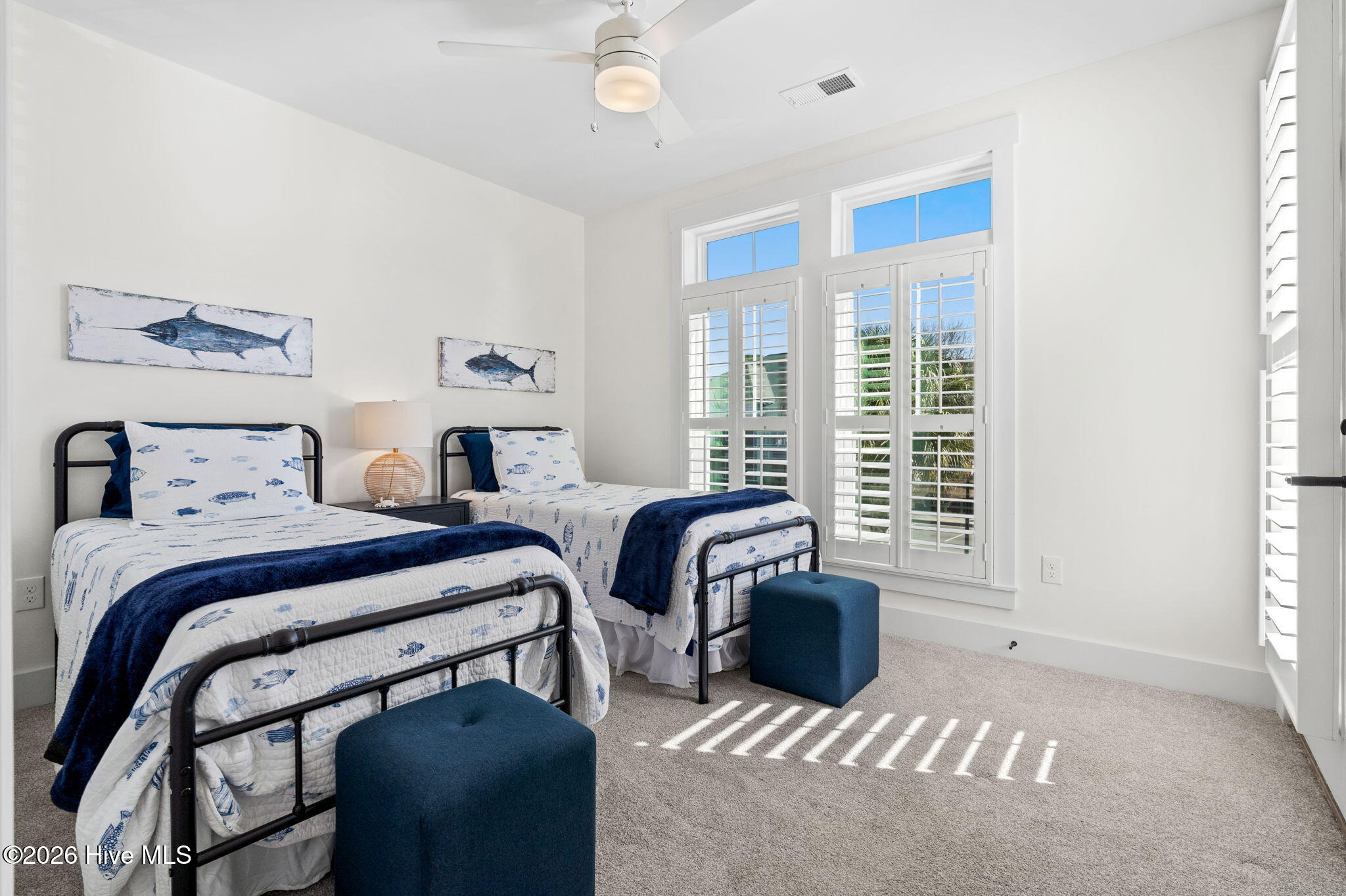 100550419 | Photo 26