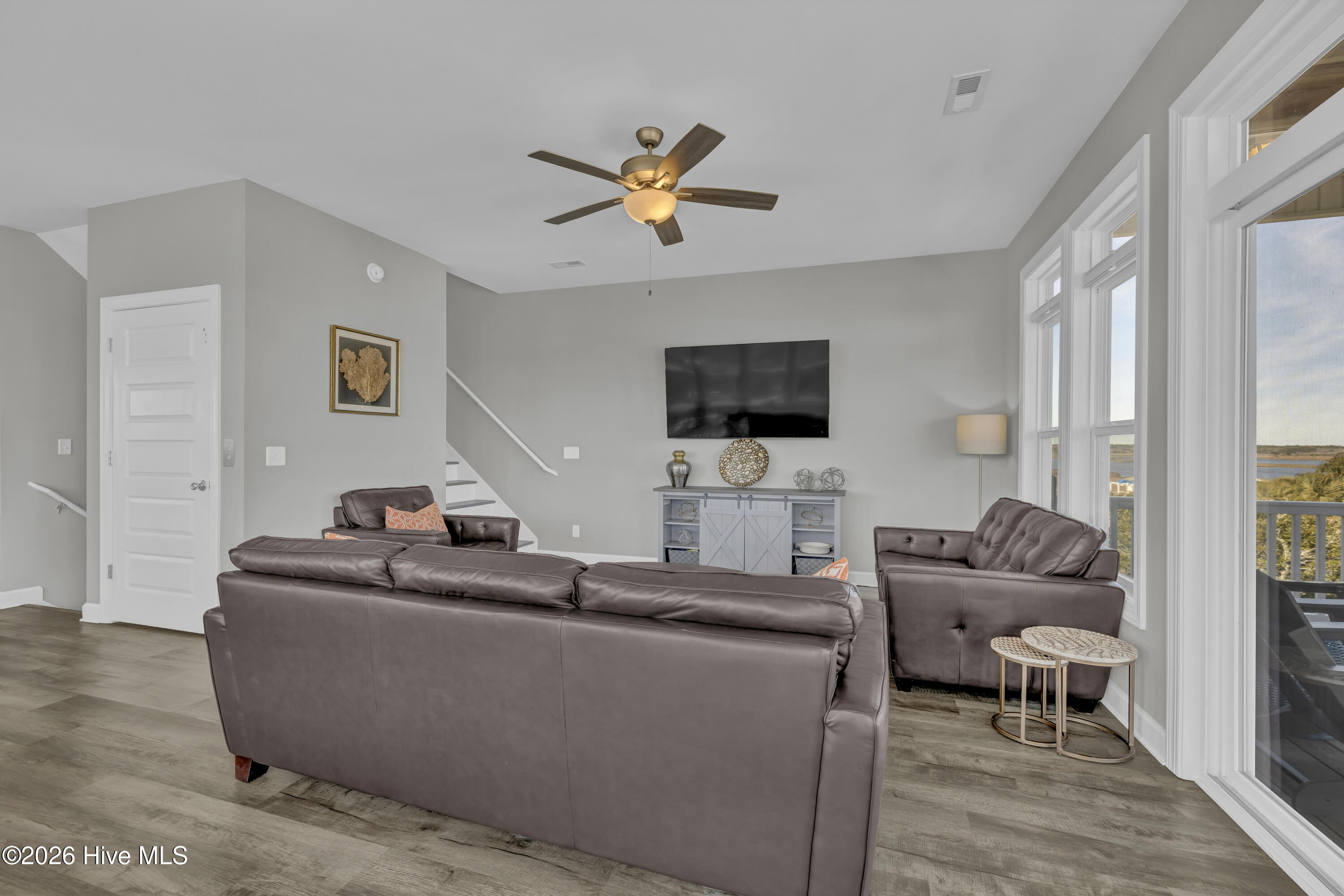 100547519 | Photo 19