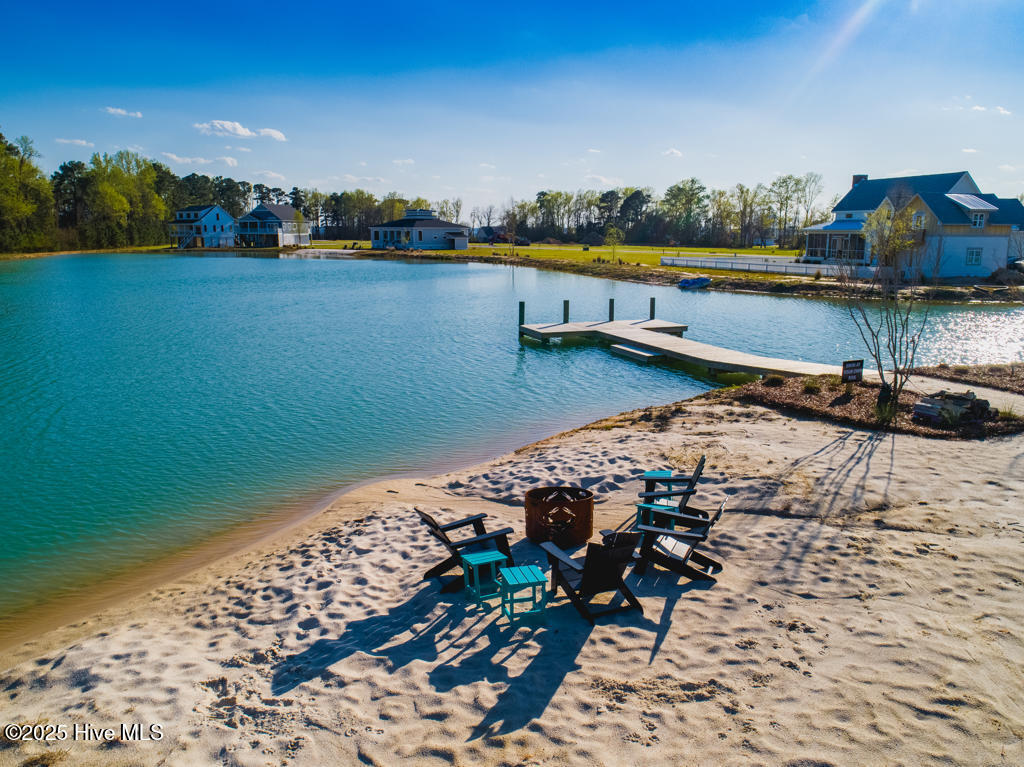 18 Pintail Lake Neighborhood Beach