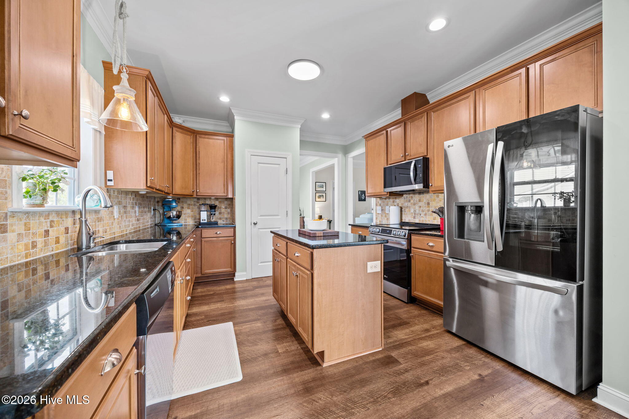 100558969 | Photo 29