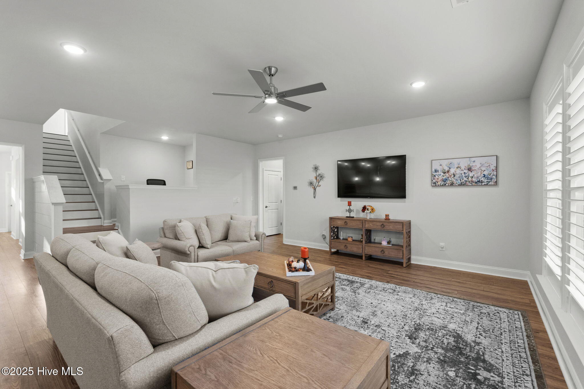 100540818 | Photo 14