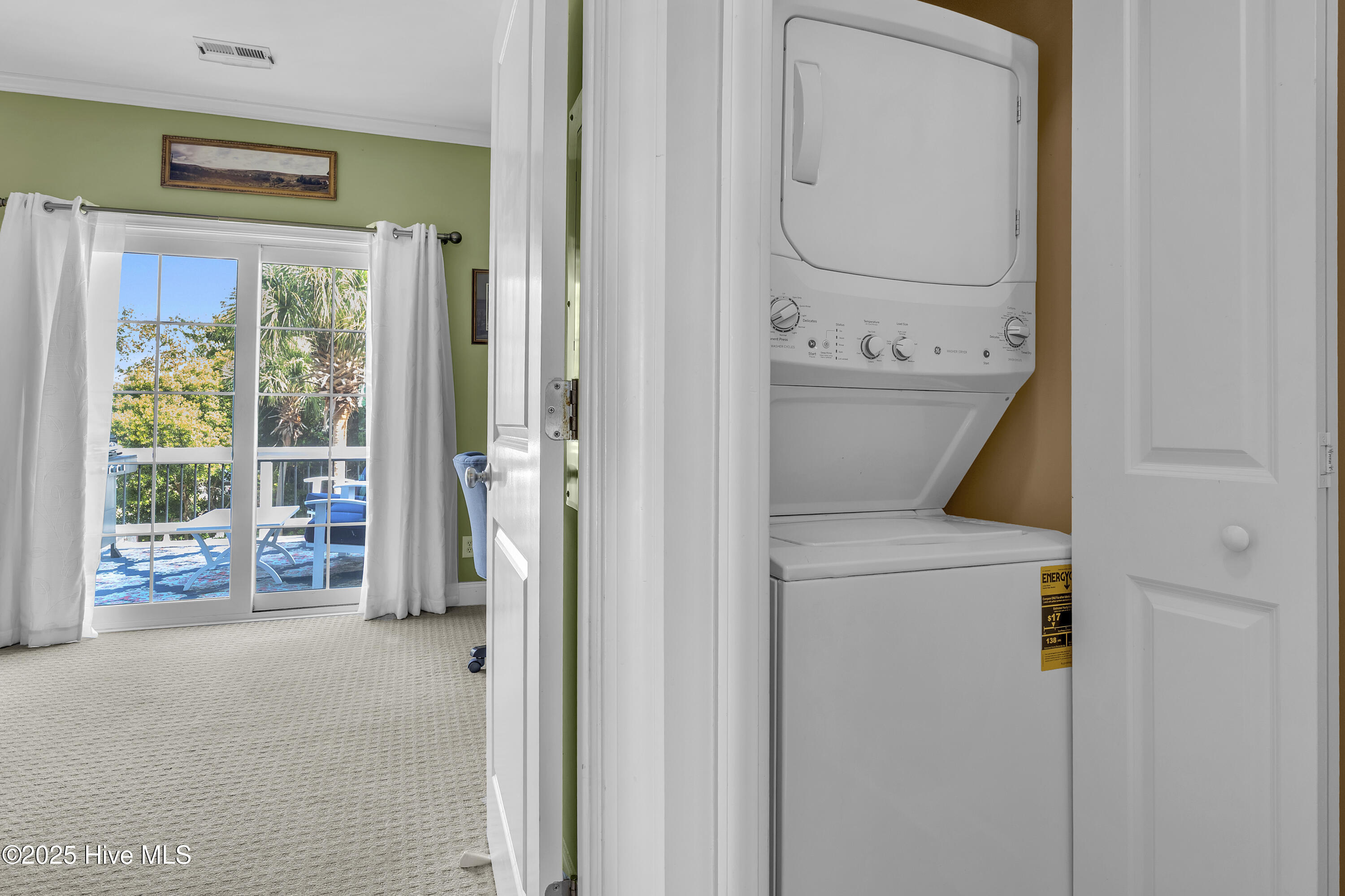 100529504 | Photo 16