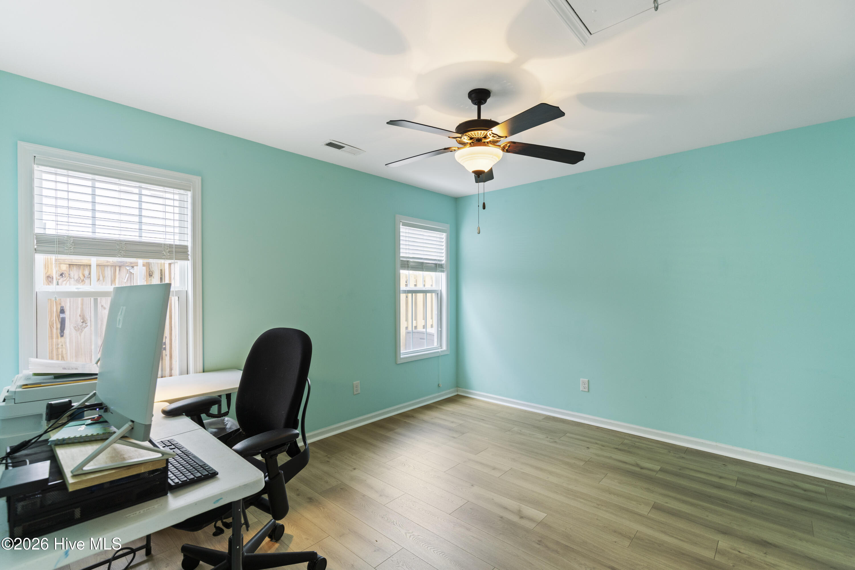 100551829 | Photo 32