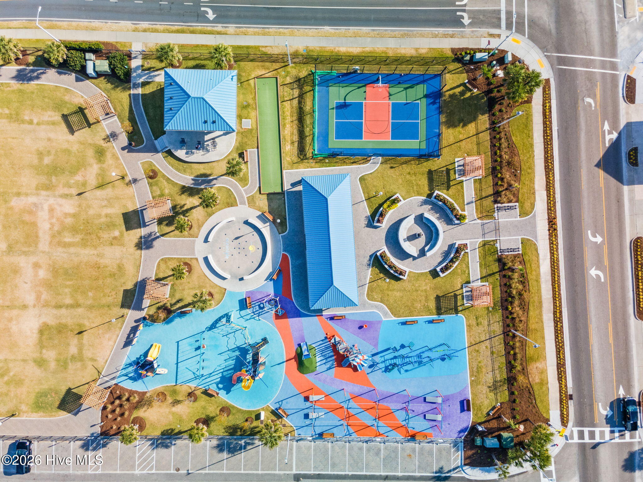 100569609 | Photo 90