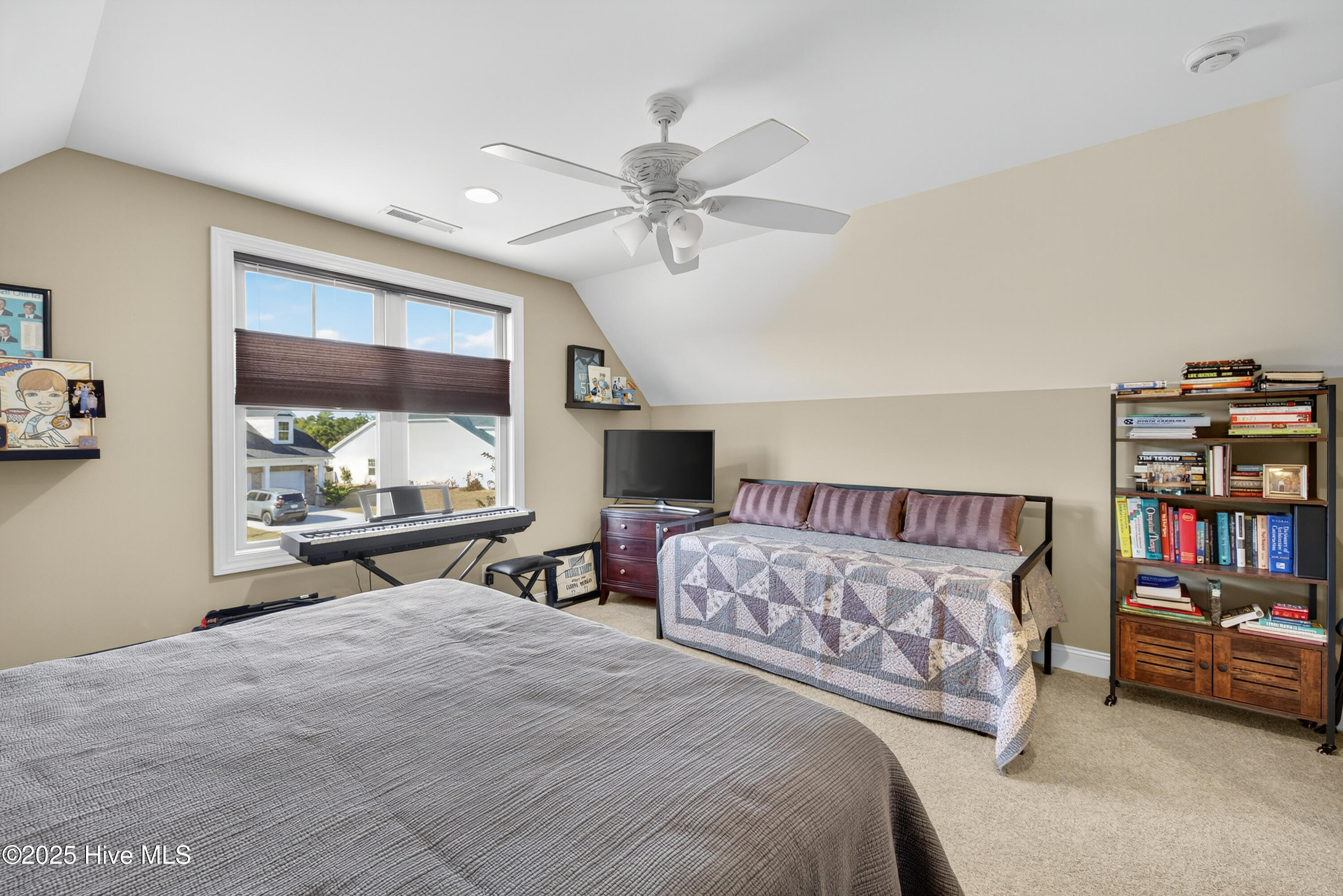 100541240 | Photo 42