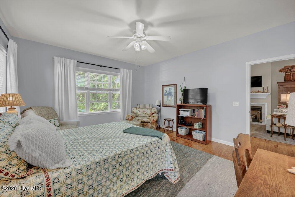 100567820 | Photo 17