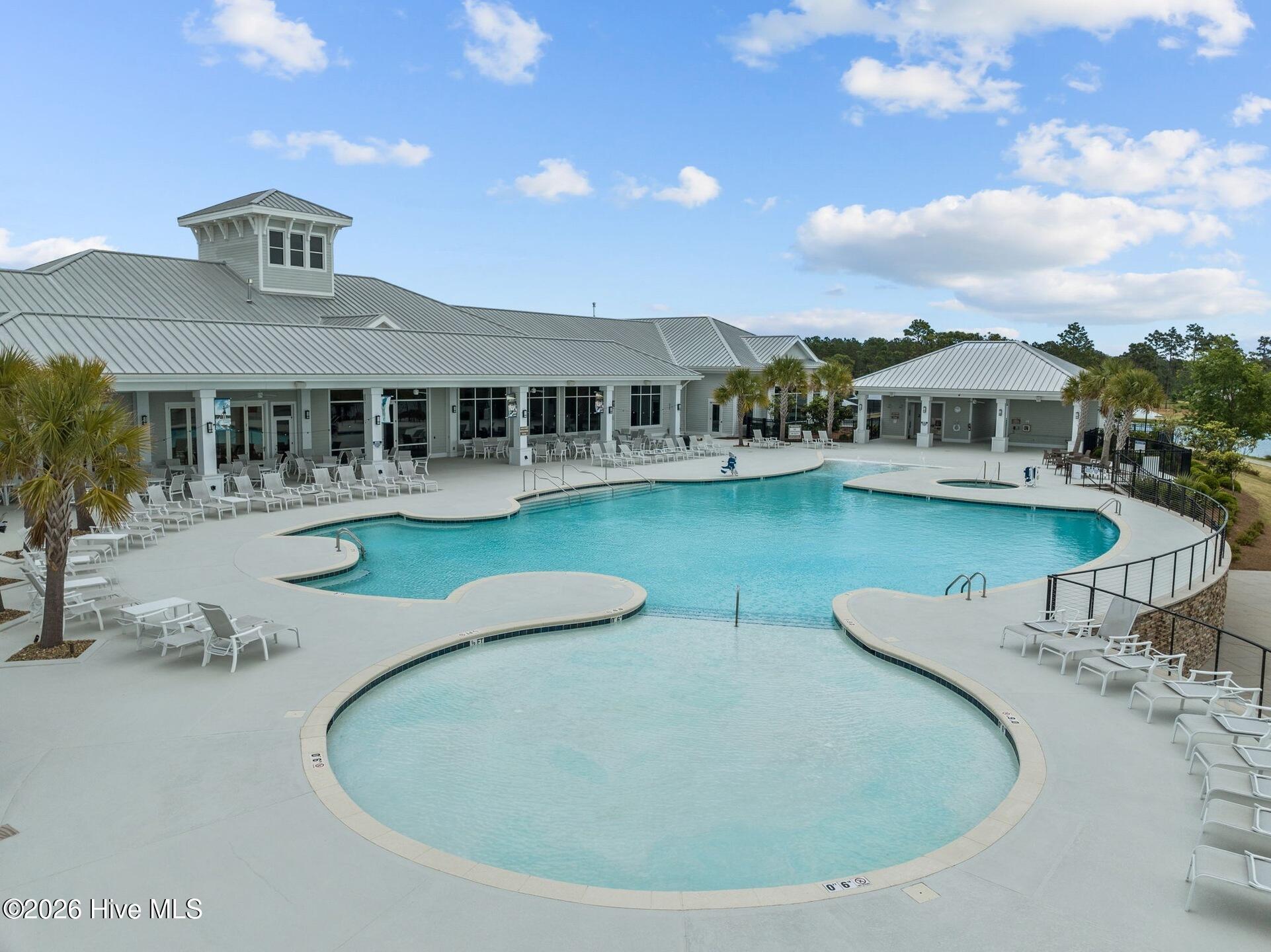 100567732 | Photo 38